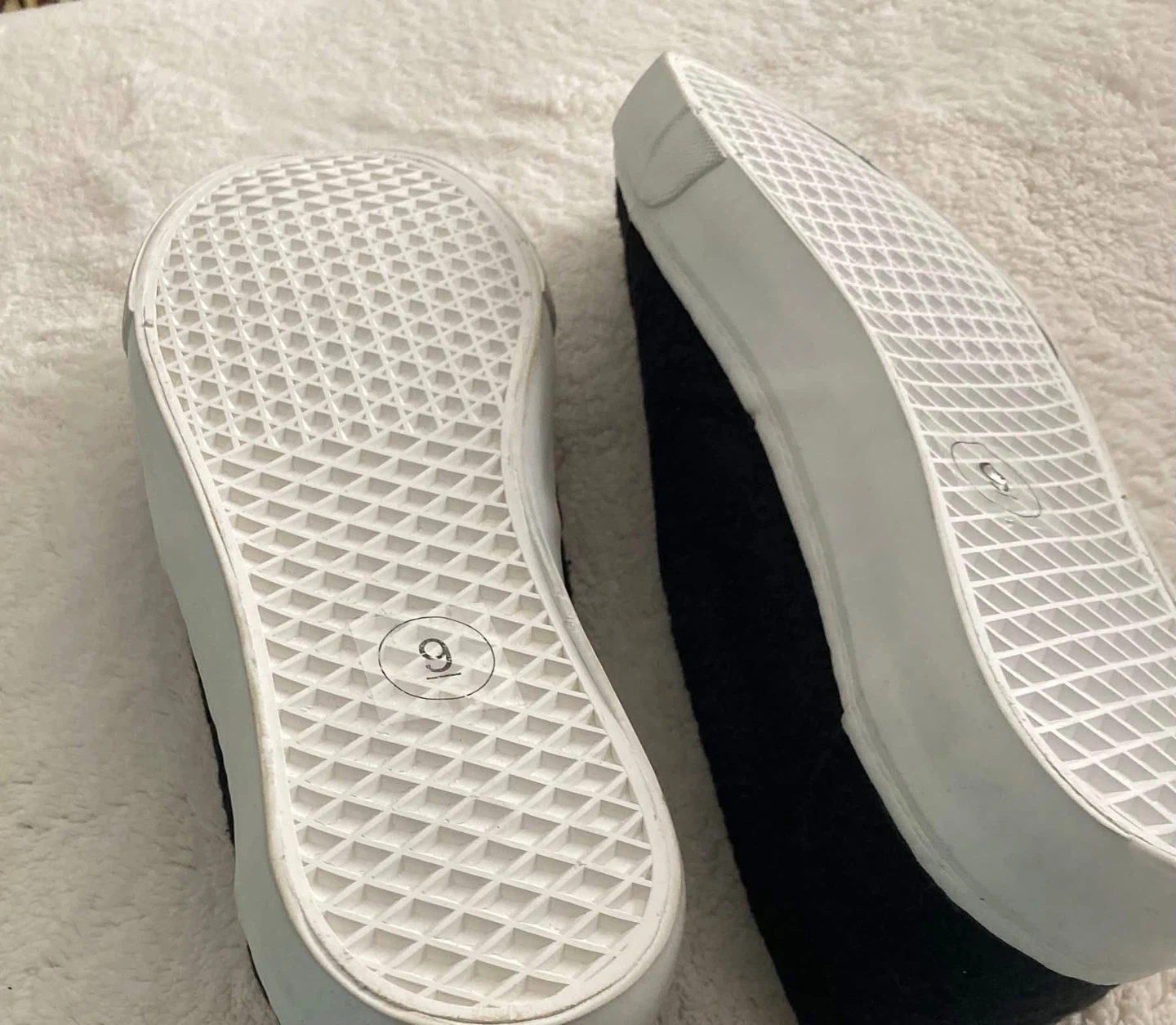 Slip on shoes - photo 2