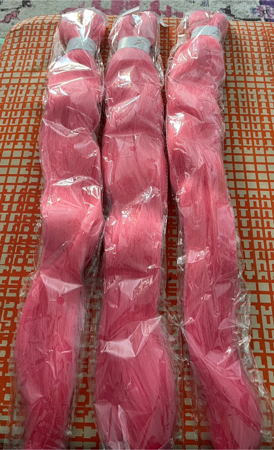 BALING HAIR Pre Stretch Braiding Hair (Light Pink, 3 Pcs)