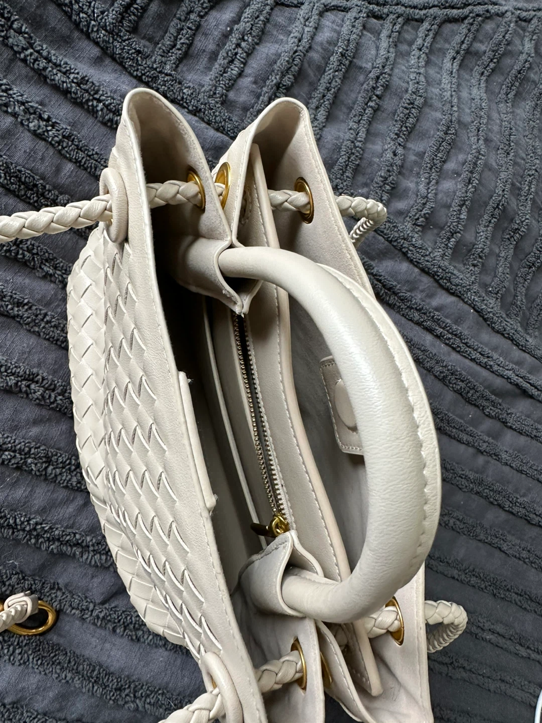 White Woven Leather Top Handle Bag - photo 5