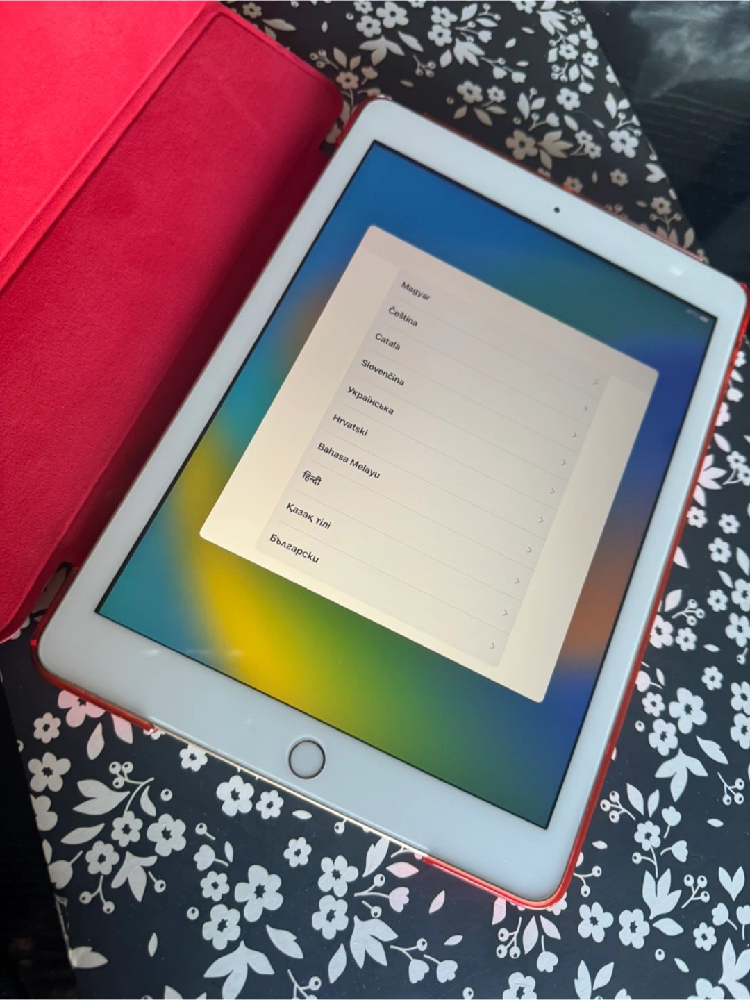 Apple iPad 5th Gen 64GB (2017) – Rose Gold – Great Condition