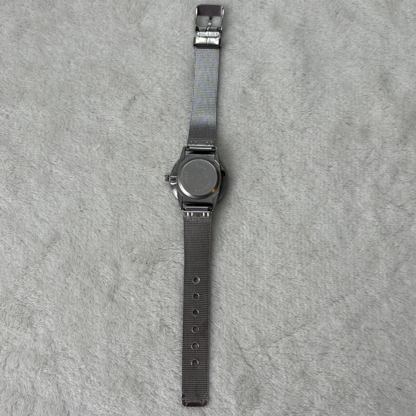 Minimalist Silver Mesh Womens Analog Watch Sunray Dial Modern - photo 4