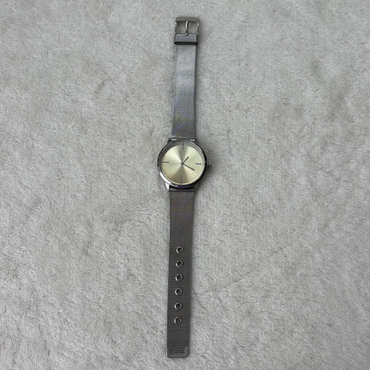Minimalist Silver Mesh Womens Analog Watch Sunray Dial Modern - photo 2