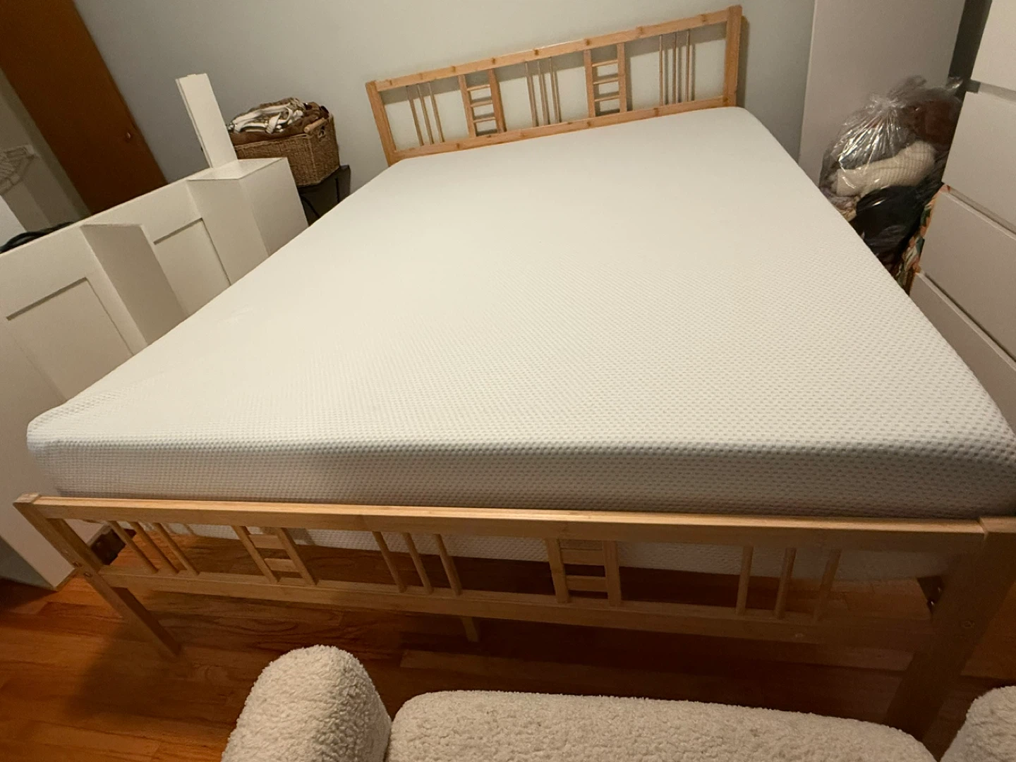 Queen size Mattress with Wooden Bed Frame