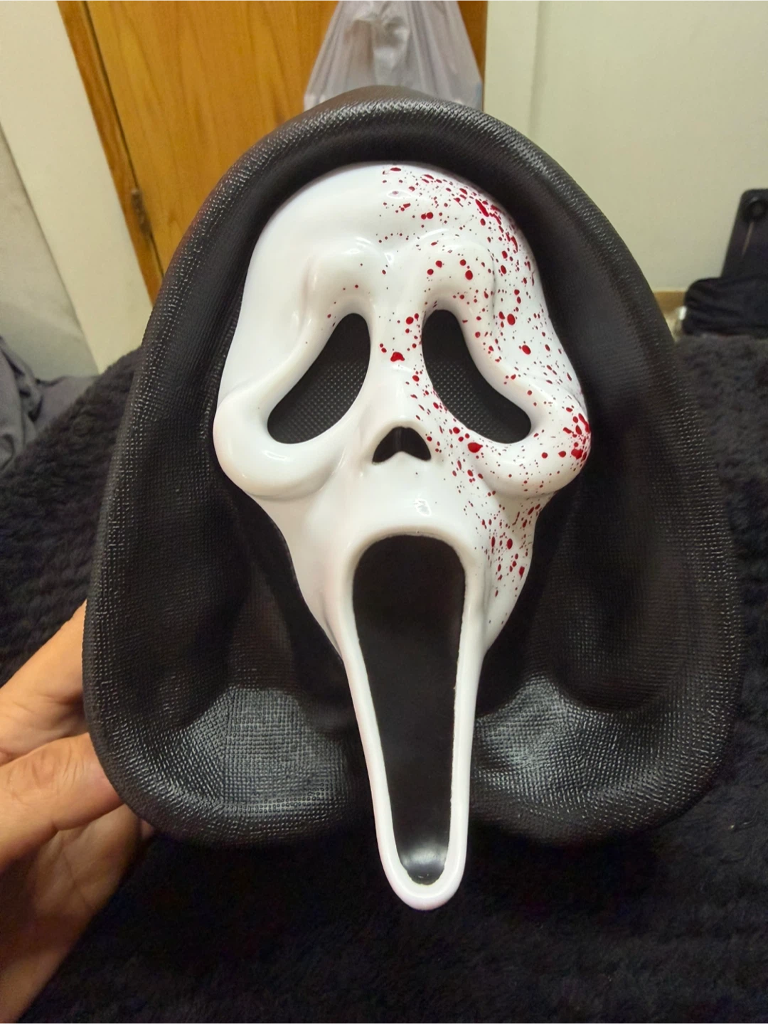 AMC Scream 7 Ghostface Mask - Blood Splatter Popcorn Bucket