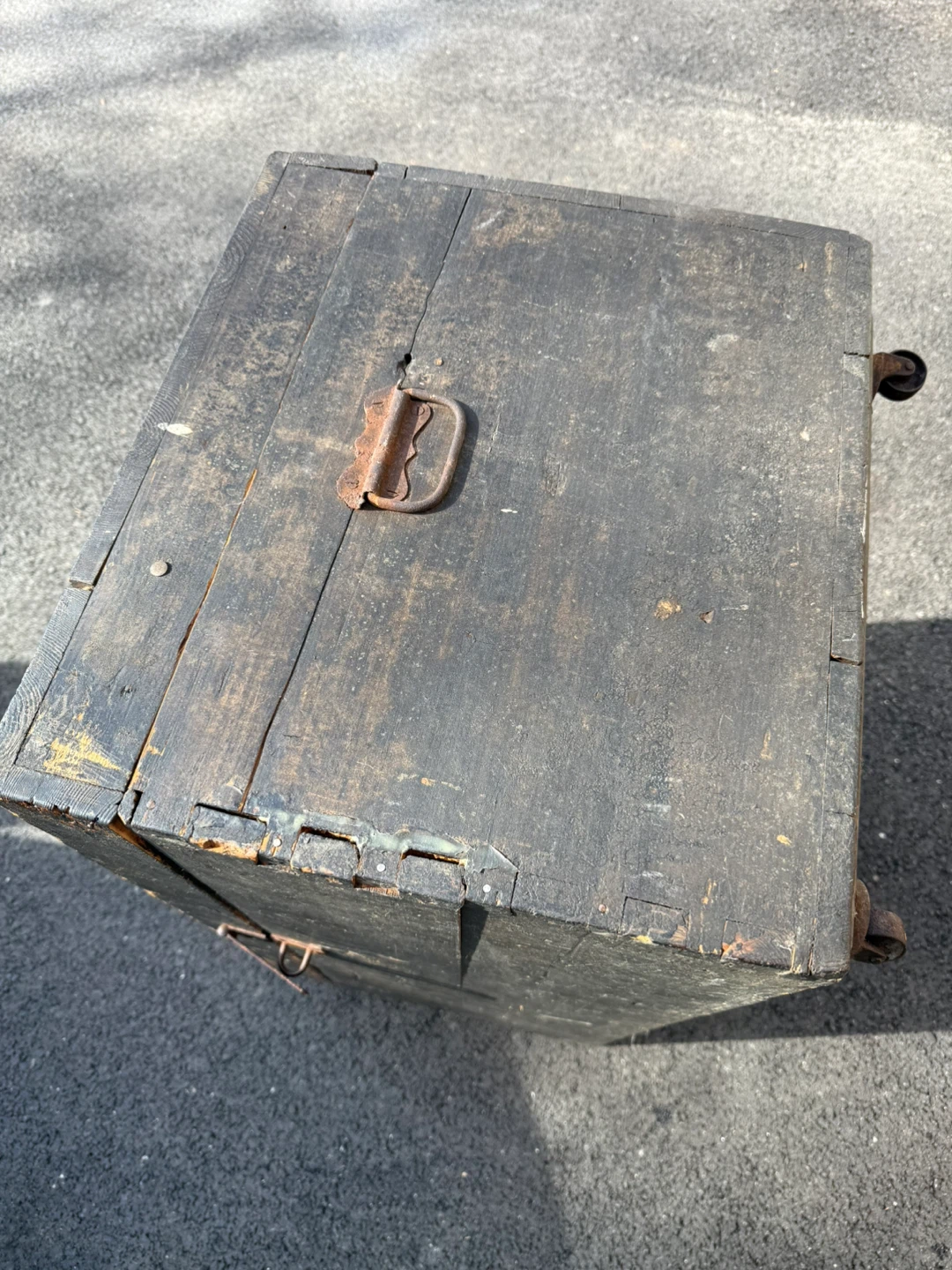 Antique Early 1900s Wooden Carpenter Tool Chest on Wheels - photo 3