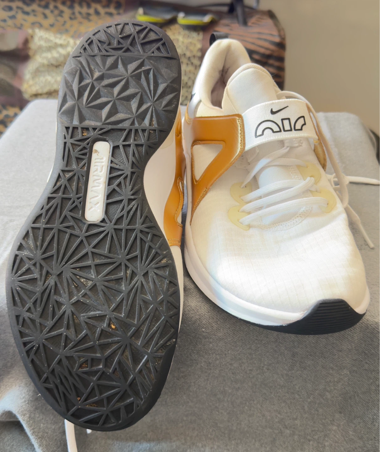Nike Air Max Women's Running Shoes White Gold Size 8 - photo 4