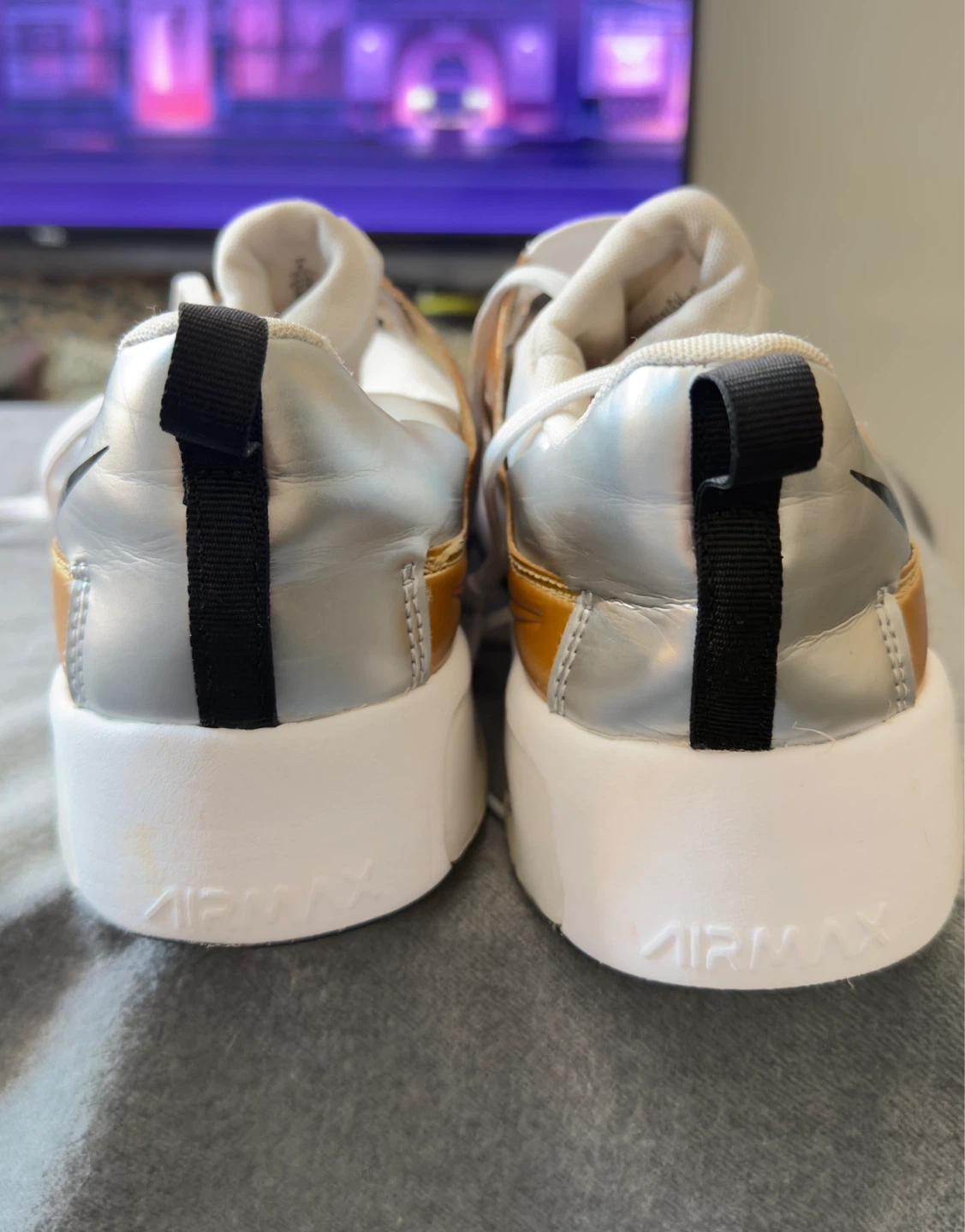 Nike Air Max Women's Running Shoes White Gold Size 8 - photo 5