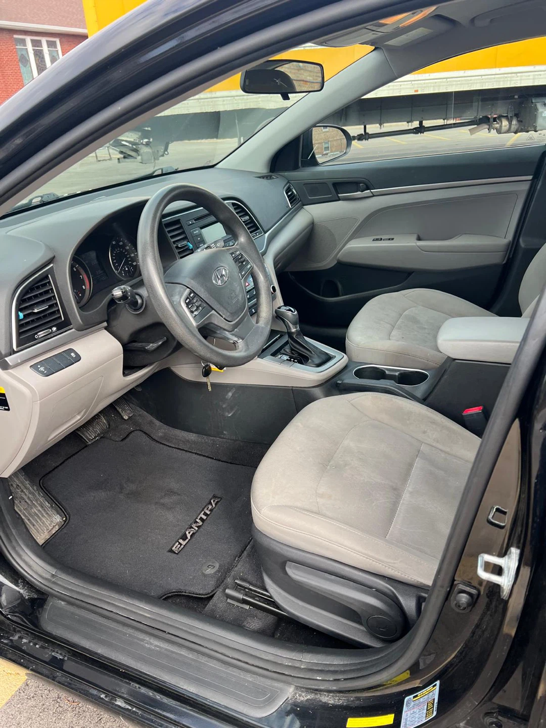 Black Hyundai Elantra Sedan - photo 3