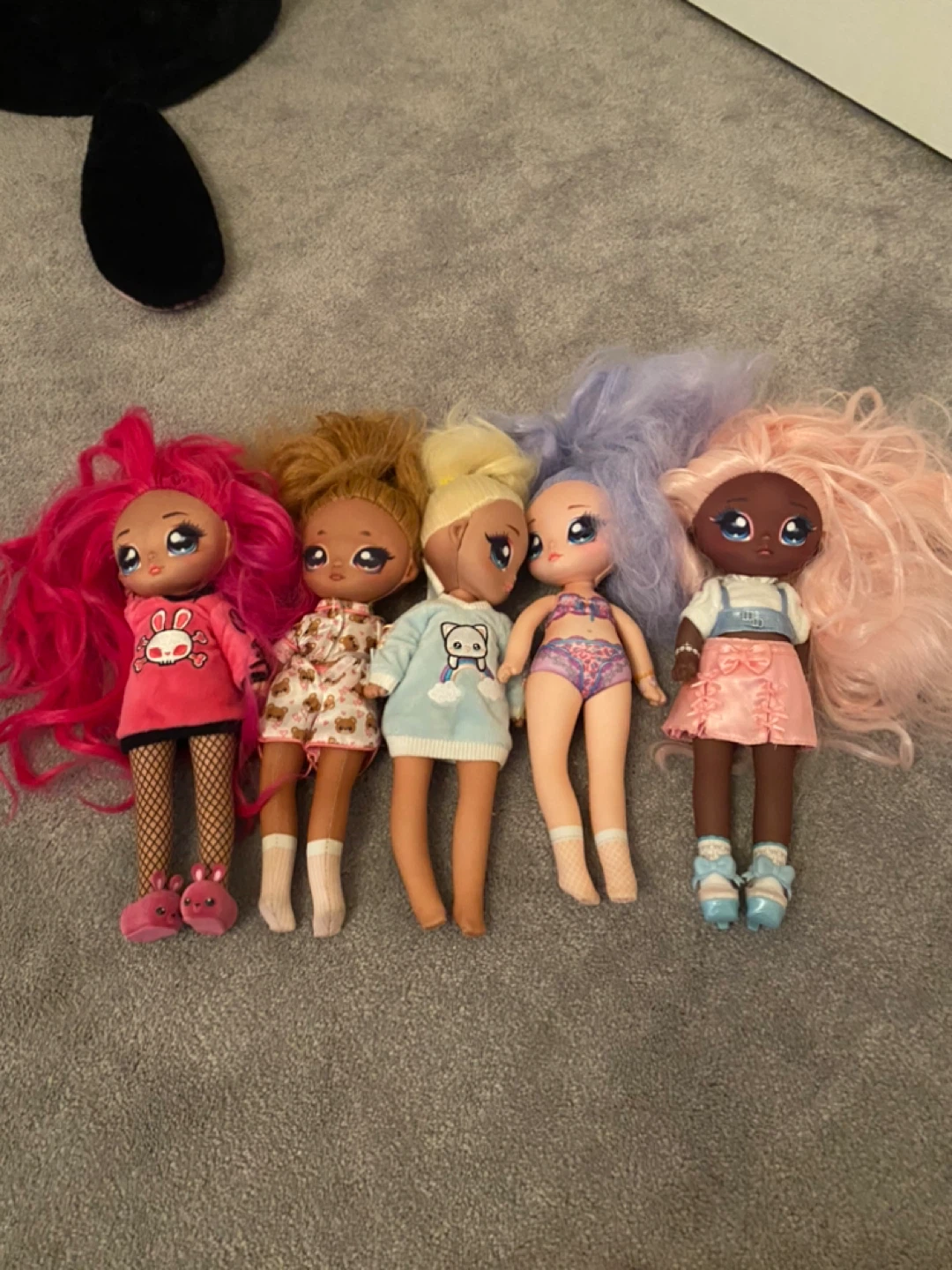 Set of 5 Na Na Na Surprise Dolls 10$ each or all for  40$