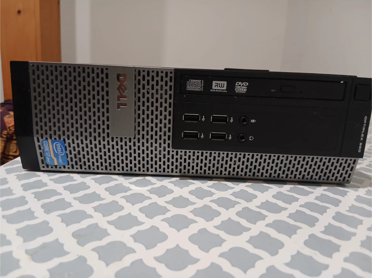Dell Optiplex 990 Desktop Computer