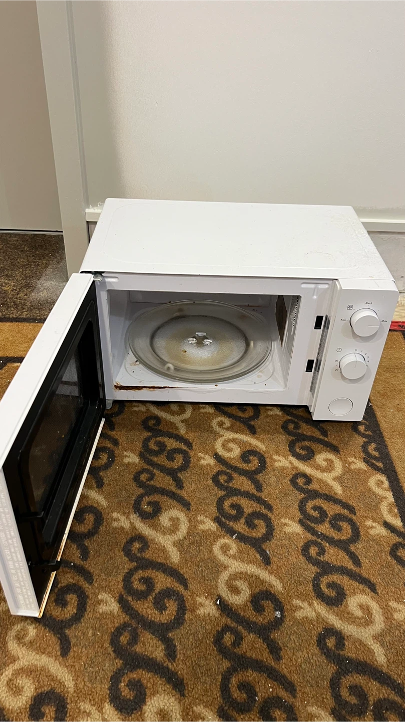 White Countertop Microwave - photo 2