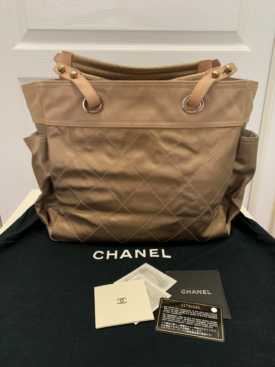 Chanel Tote - photo 2