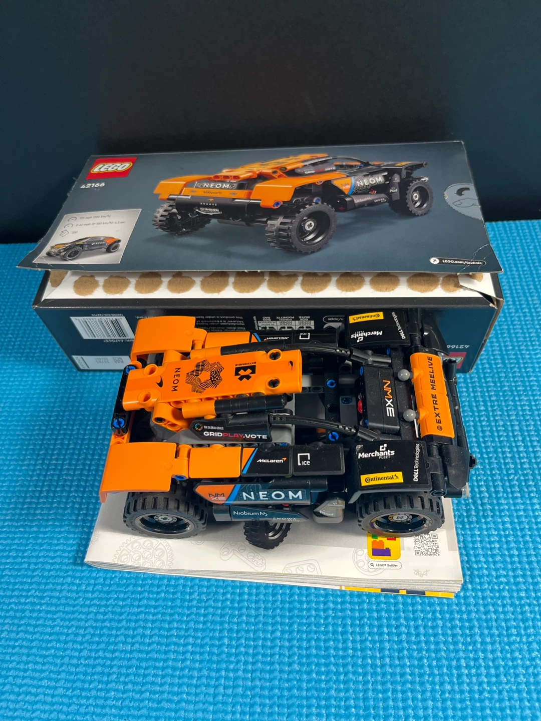 LEGO Technic NEOM McLaren Extreme E Race Car Set 42166 - photo 4