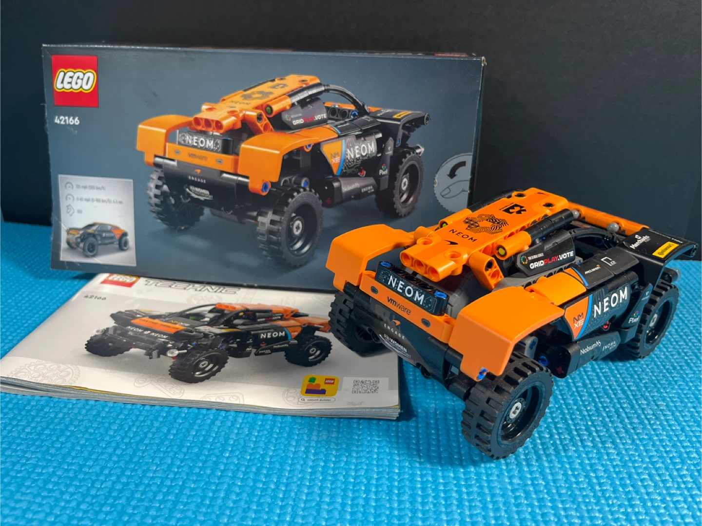 LEGO Technic NEOM McLaren Extreme E Race Car Set 42166 - photo 5