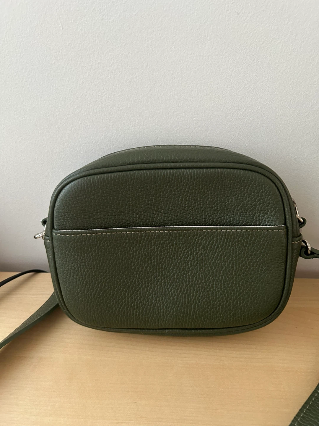 Italian Genuine Later Olive Green bag brand new with the tag - photo 2