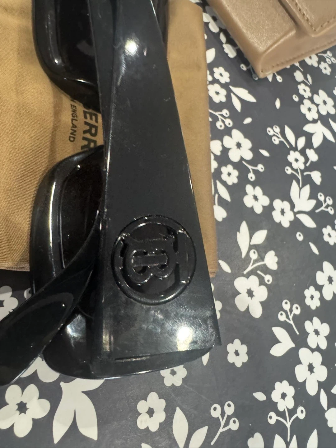 Burberry Black Sunglasses - photo 3