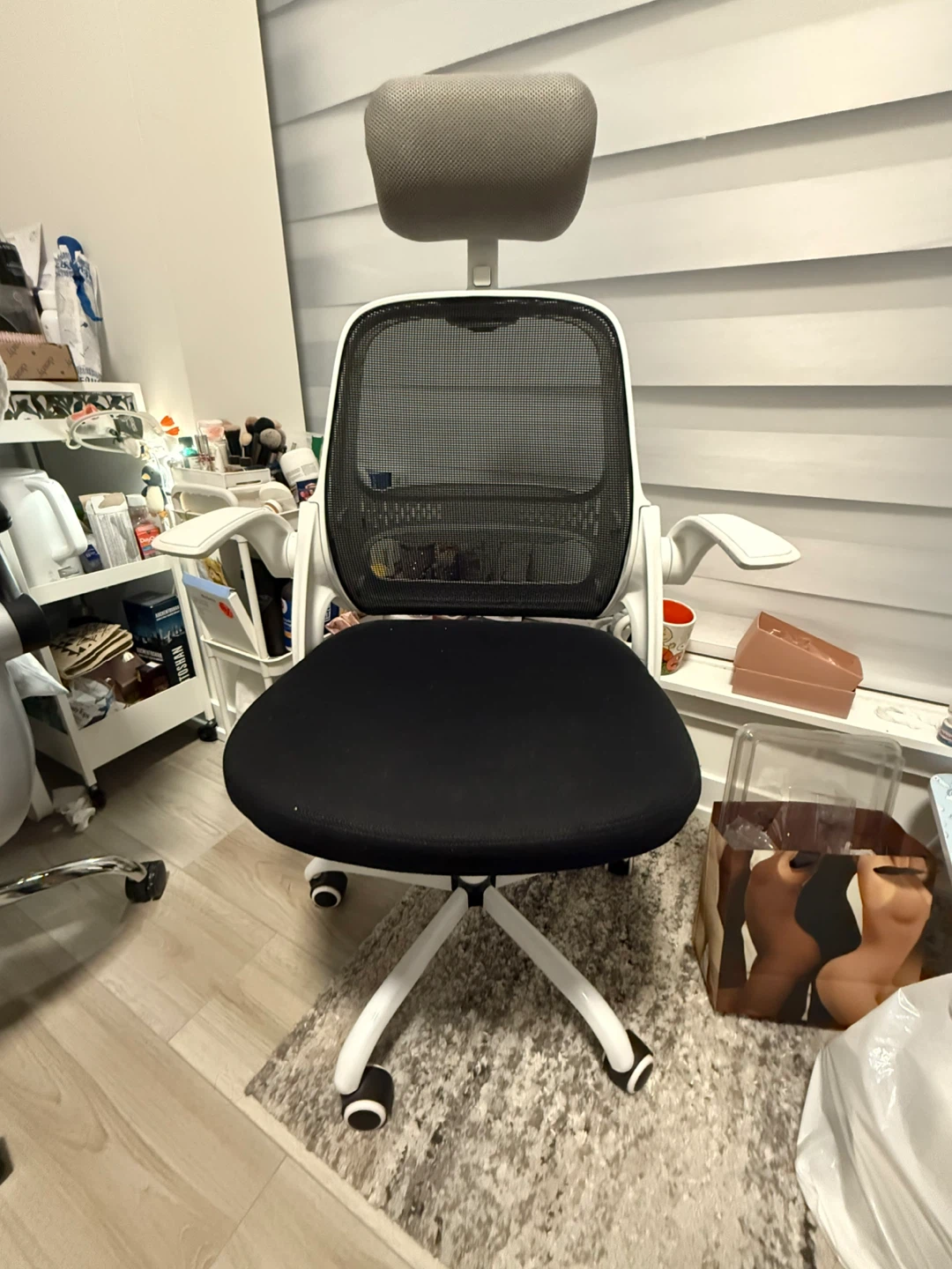 Ergonomic Office Chair - Mesh Back and Padded Seat