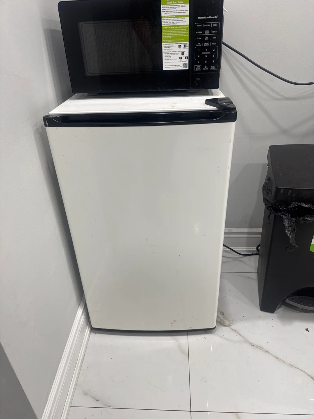 Hamilton Beach Mini Fridge
