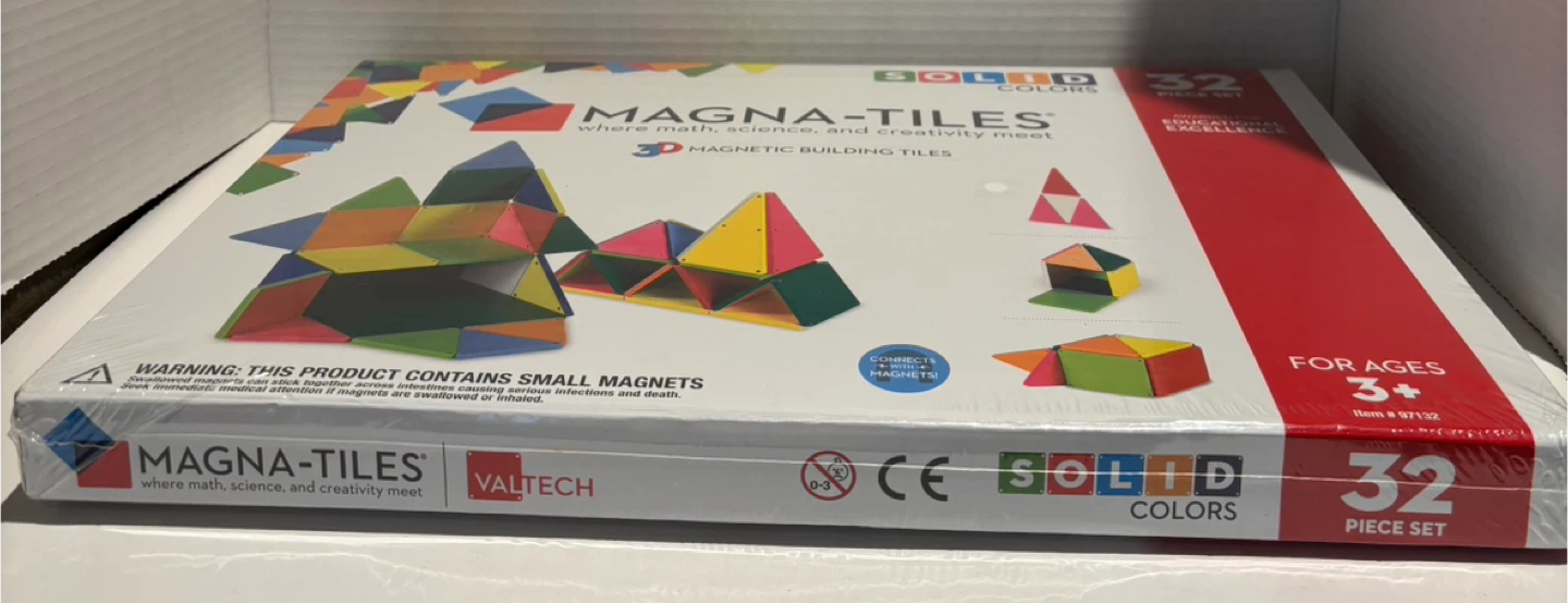 Magna-Tiles Solid Colors 32 Piece Magnetic Building Tiles Set - photo 2