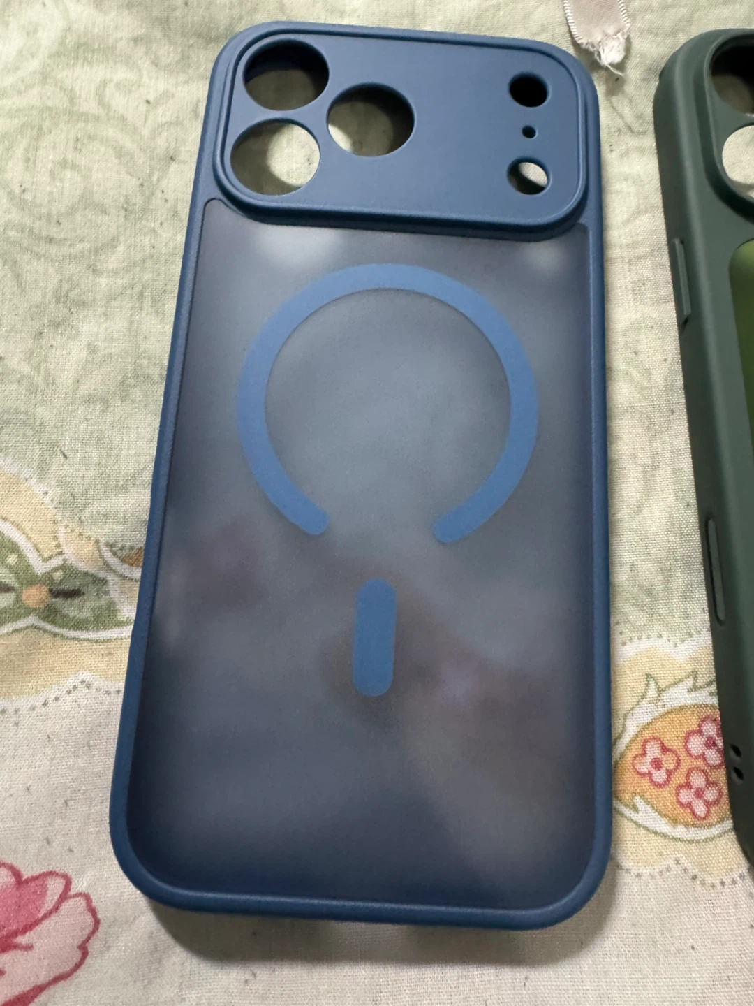 iPhone 17 Pro Max Case - Blue & Green - photo 3