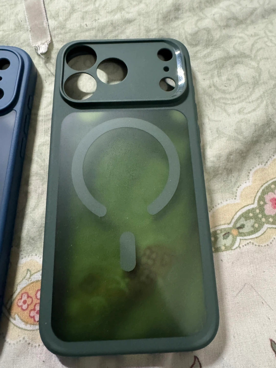 iPhone 17 Pro Max Case - Blue & Green - photo 2