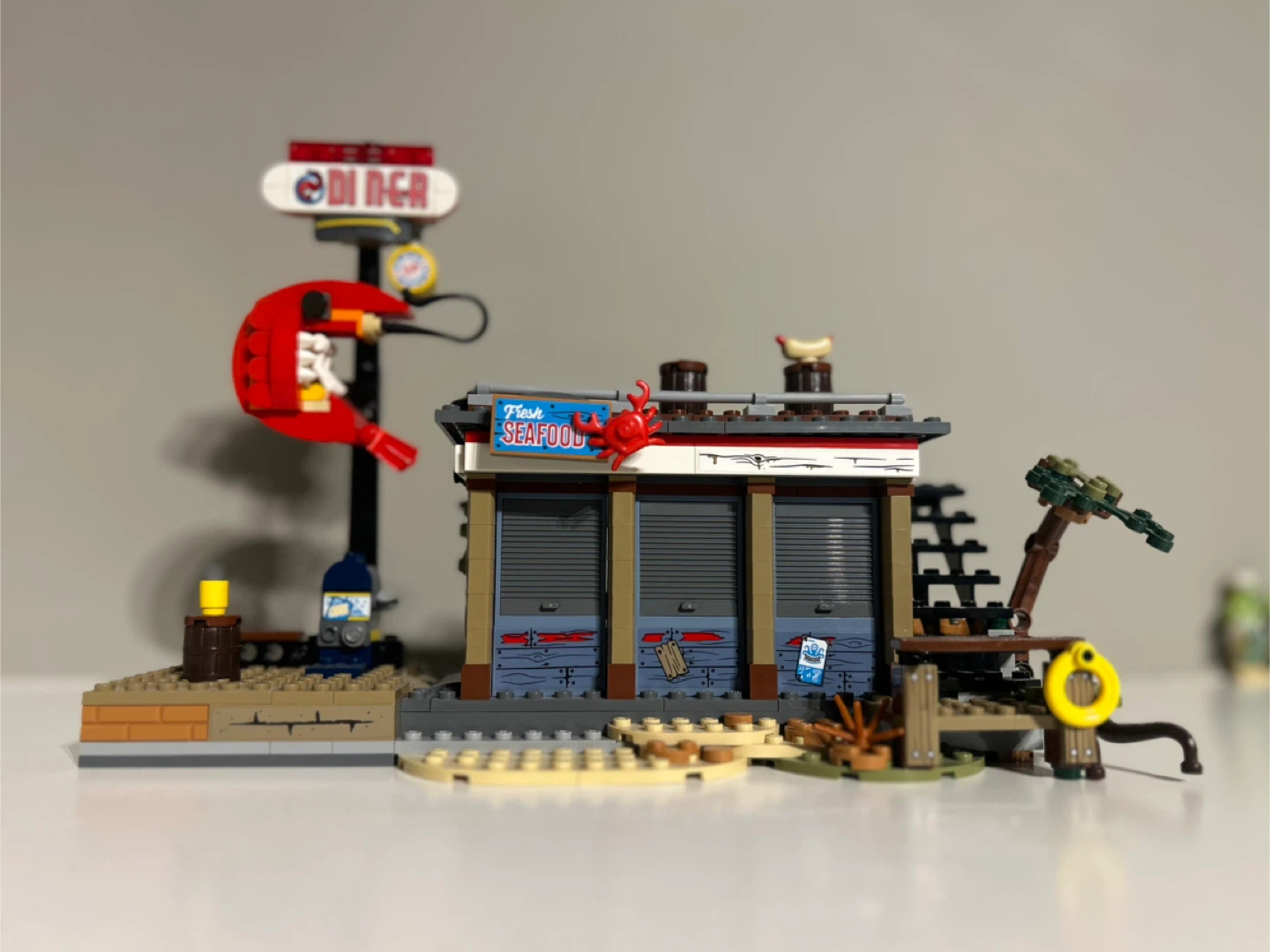 Lego Hidden Side Shrimp Shack Attack Set 70422 - photo 4