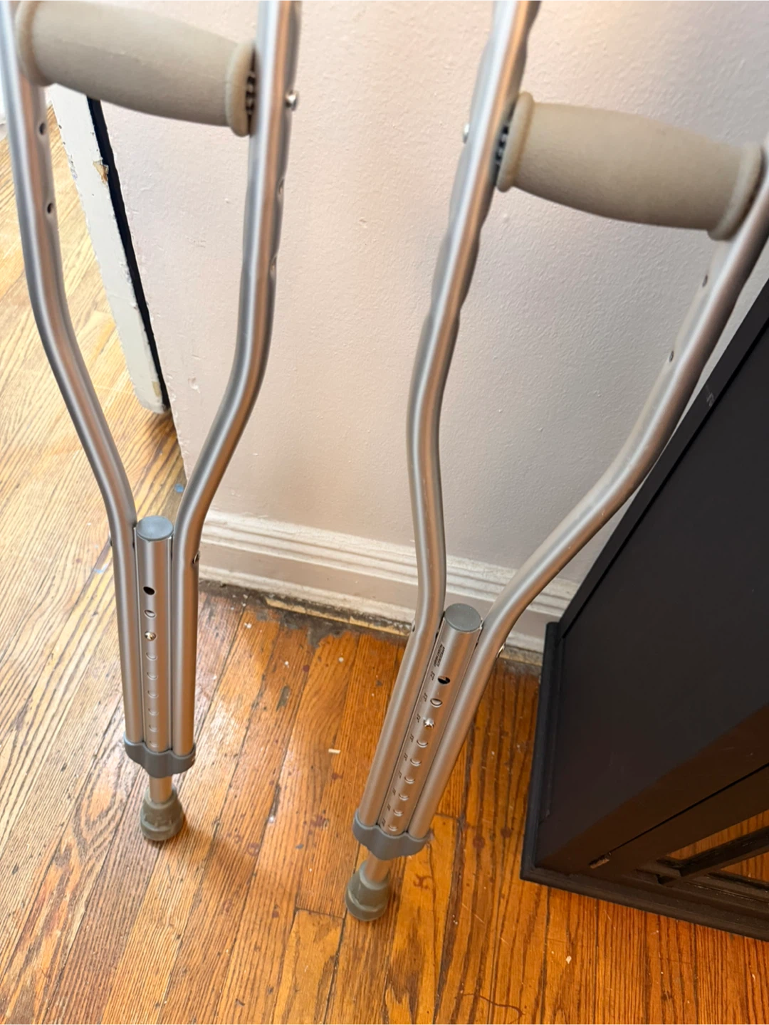 Aluminum Crutches (Pair)