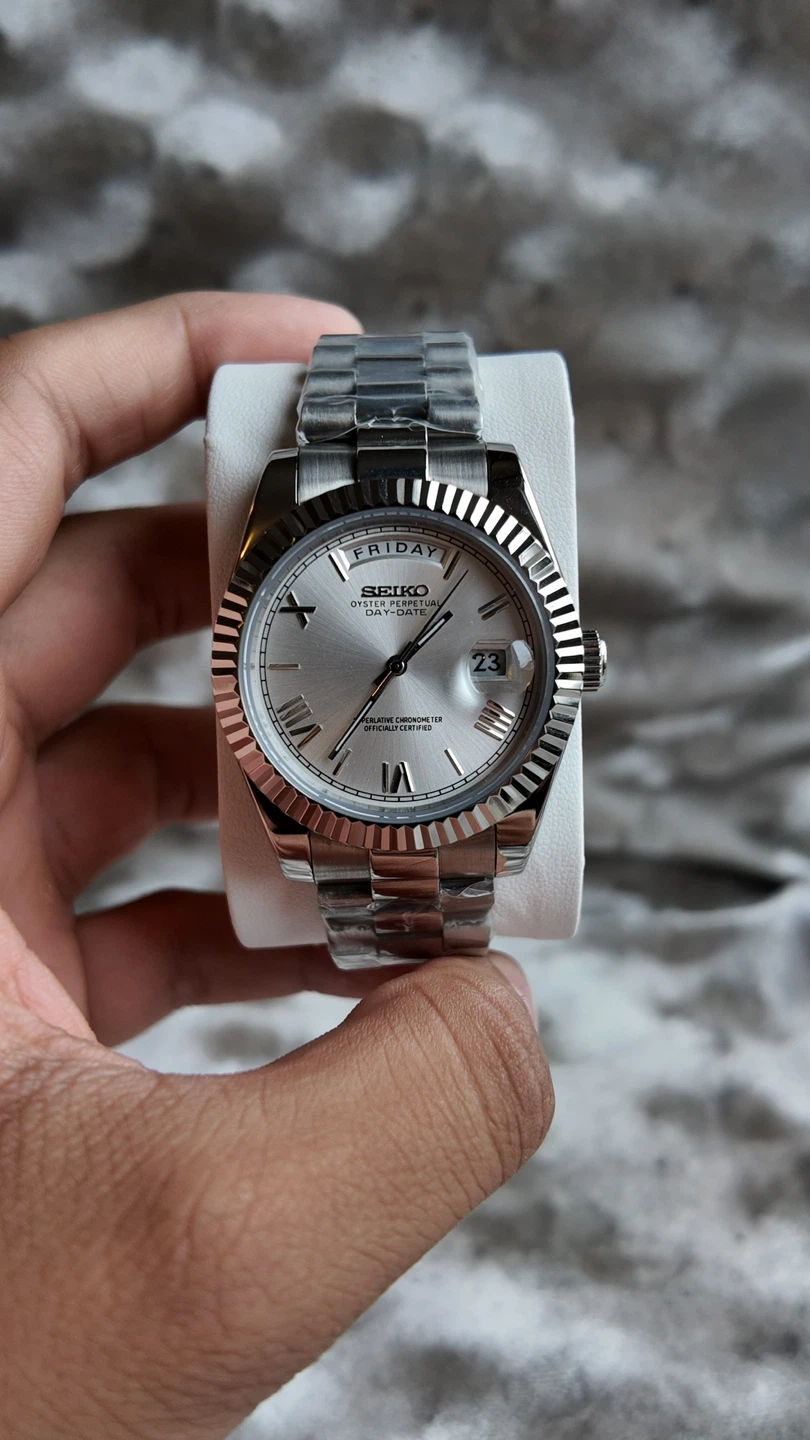 Seiko Automatic Day-Date Watch - photo 3