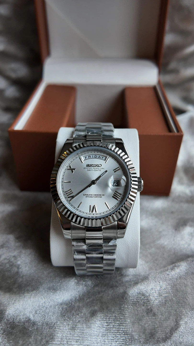 Seiko Automatic Day-Date Watch - photo 5
