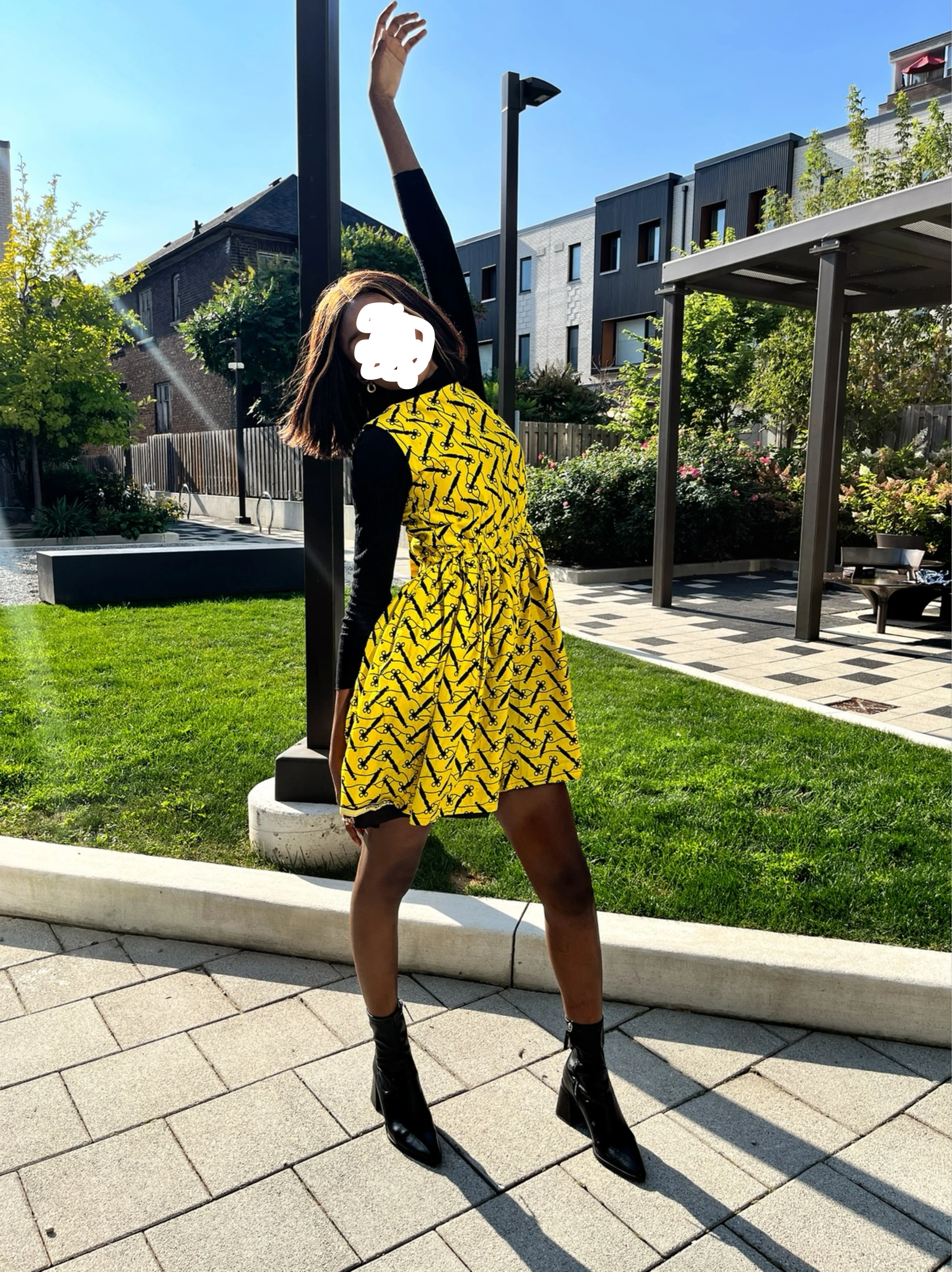 Yellow Sleeveless Dress with Black Pattern - photo 5