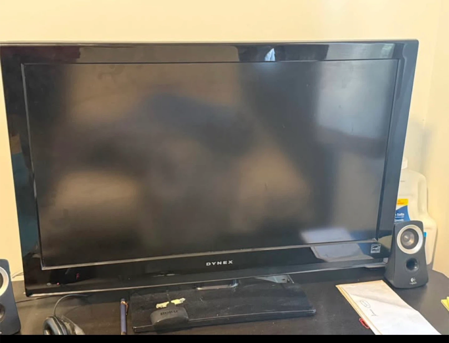 Dynex Flat 32” LCD