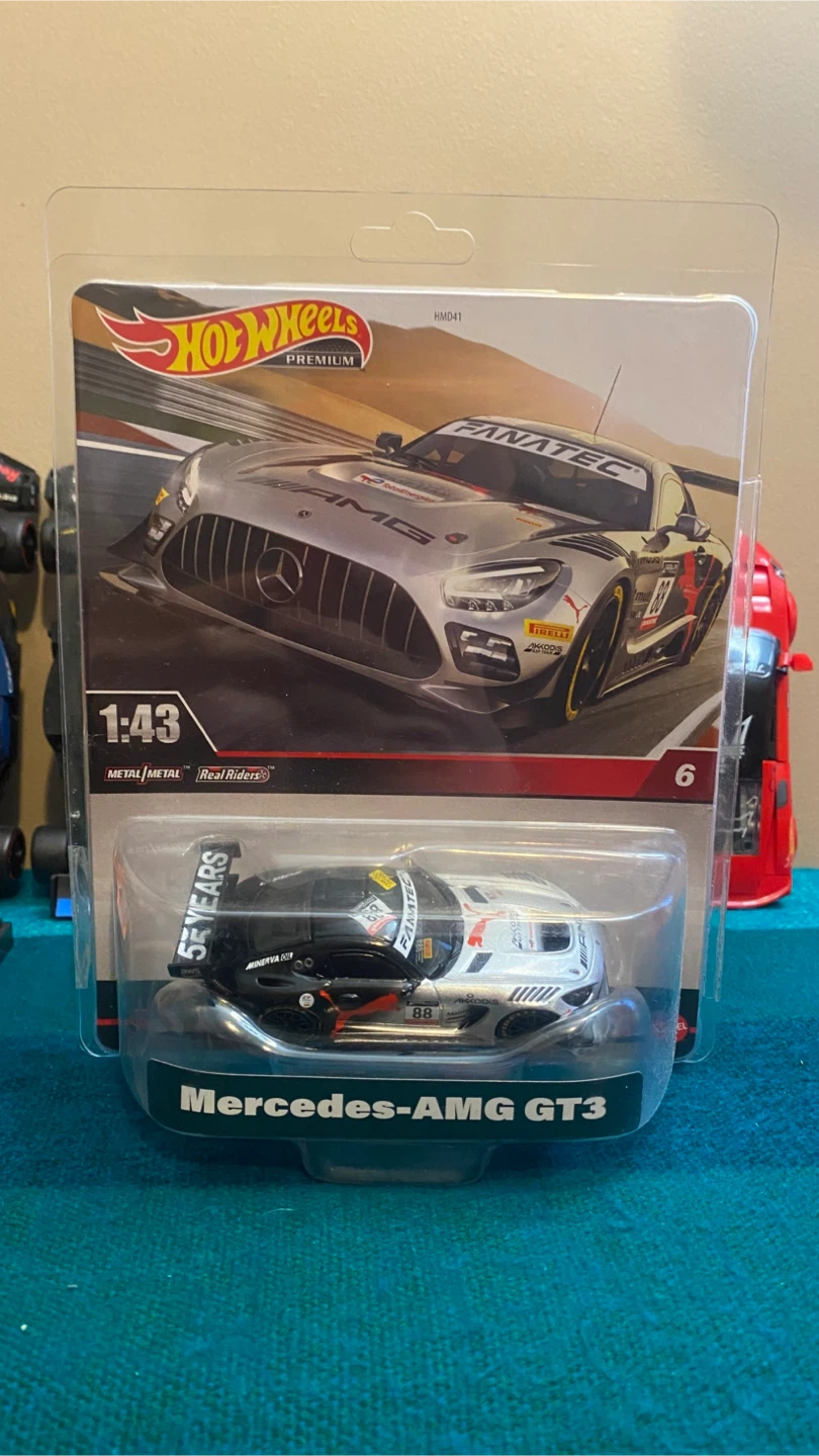 Hot Wheels Premium Mercedes-AMG GT3 1:43 Die-Cast Car