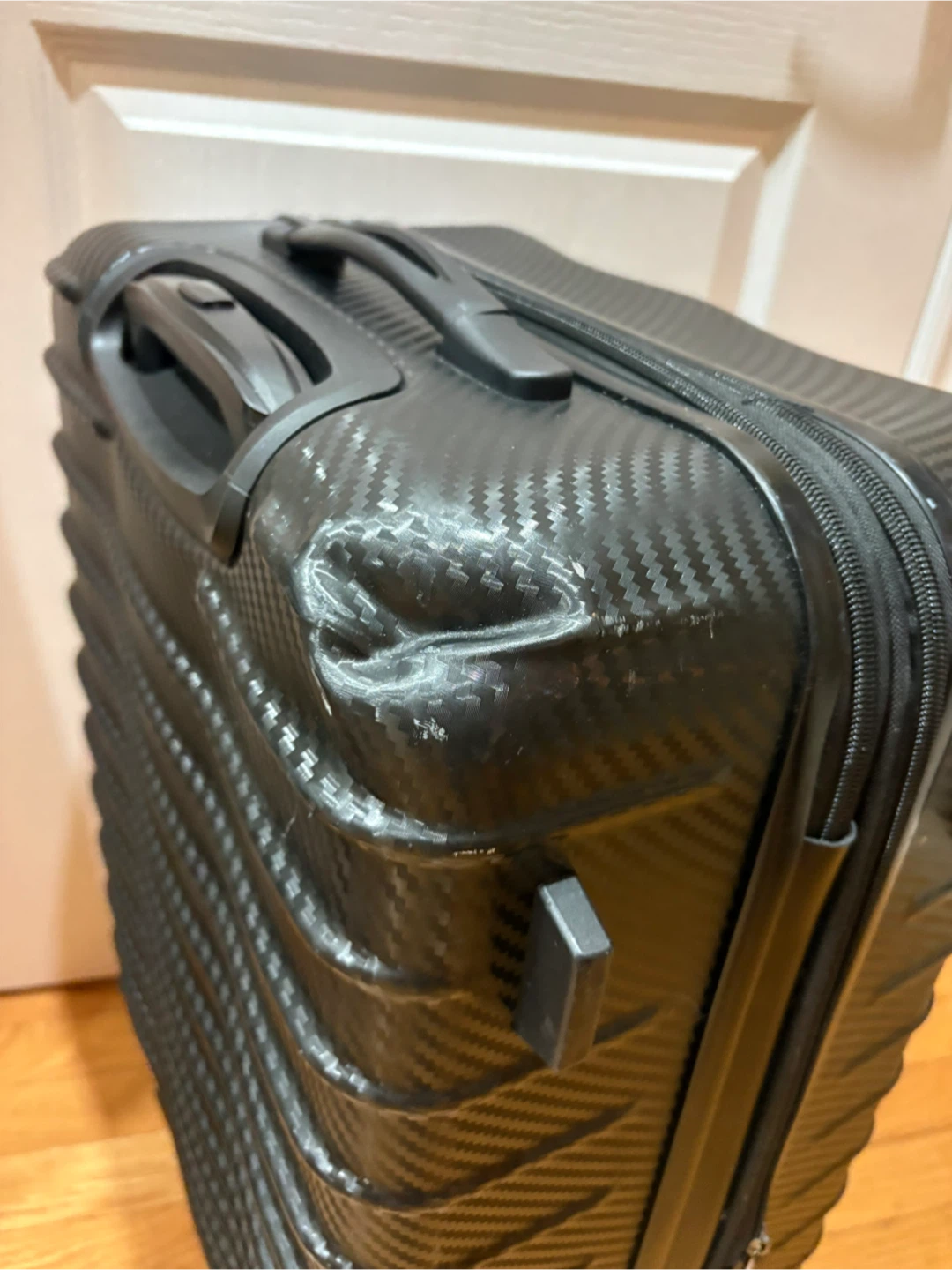 Atlantic  Luggage Suitcase Carbon Fiber ( DENTed CORNER) - photo 2