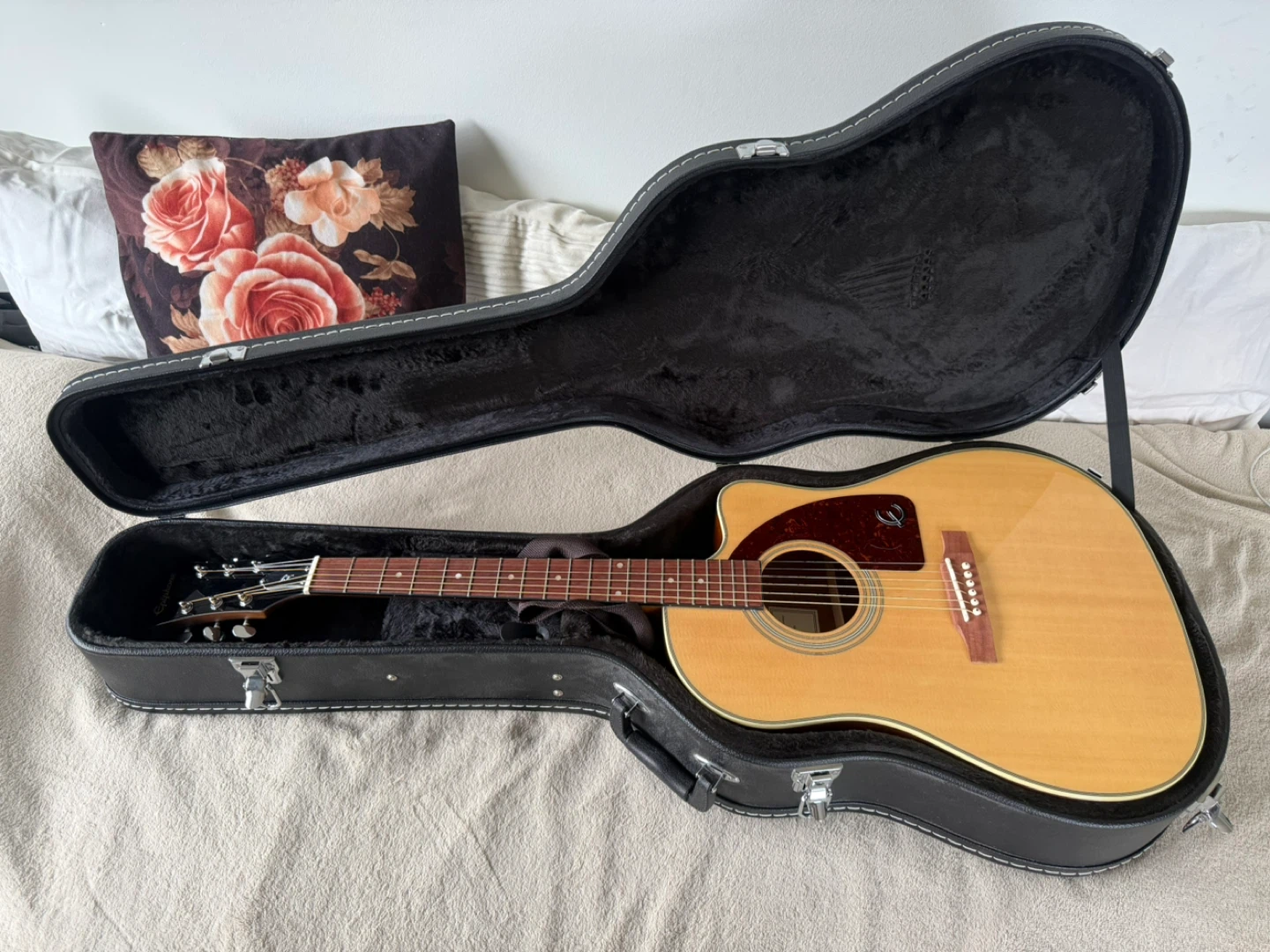 Epiphone AJ-210CE NA Acoustic Electric Guitar with Case