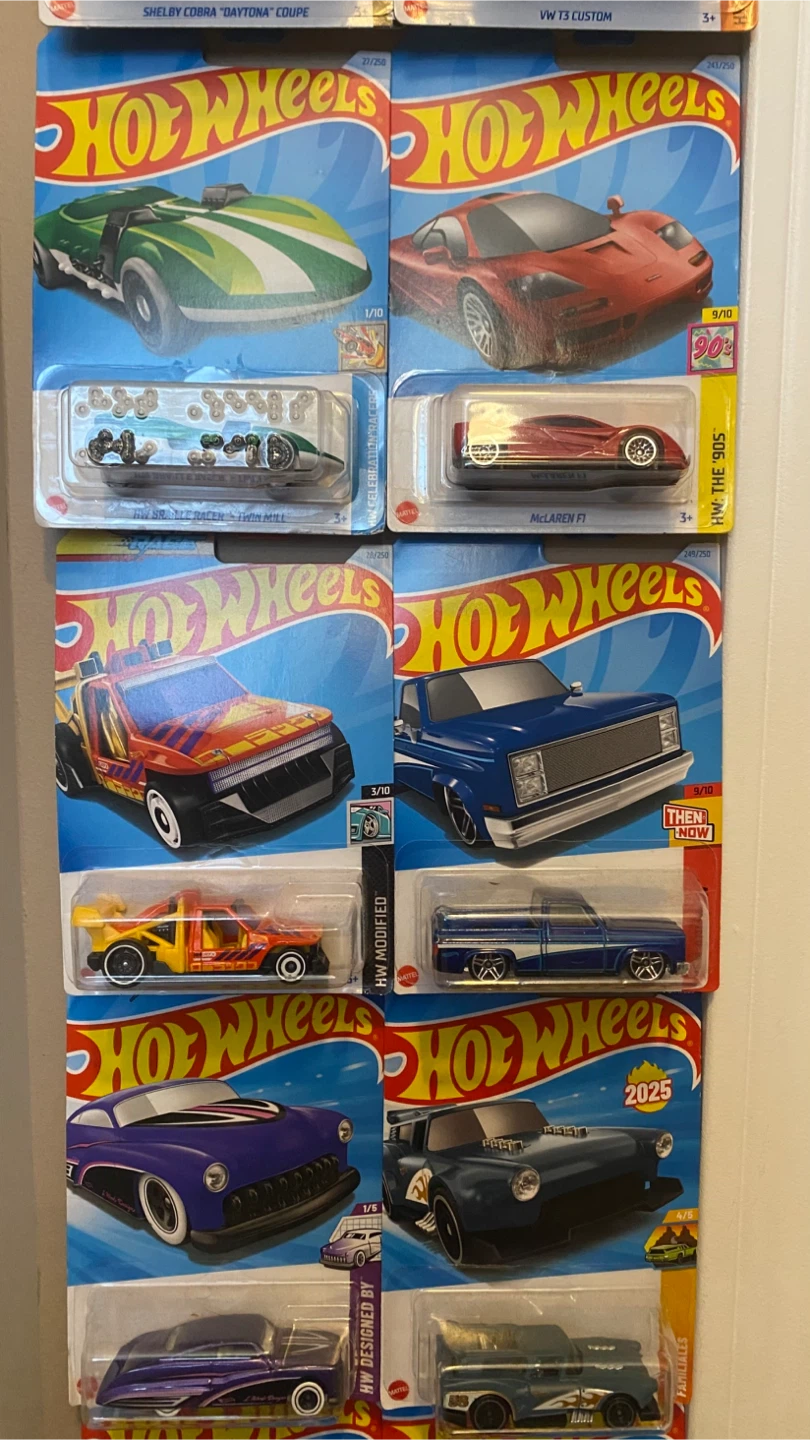 Hot Wheels and Matchbox Toy Cars - Assorted Models - photo 2