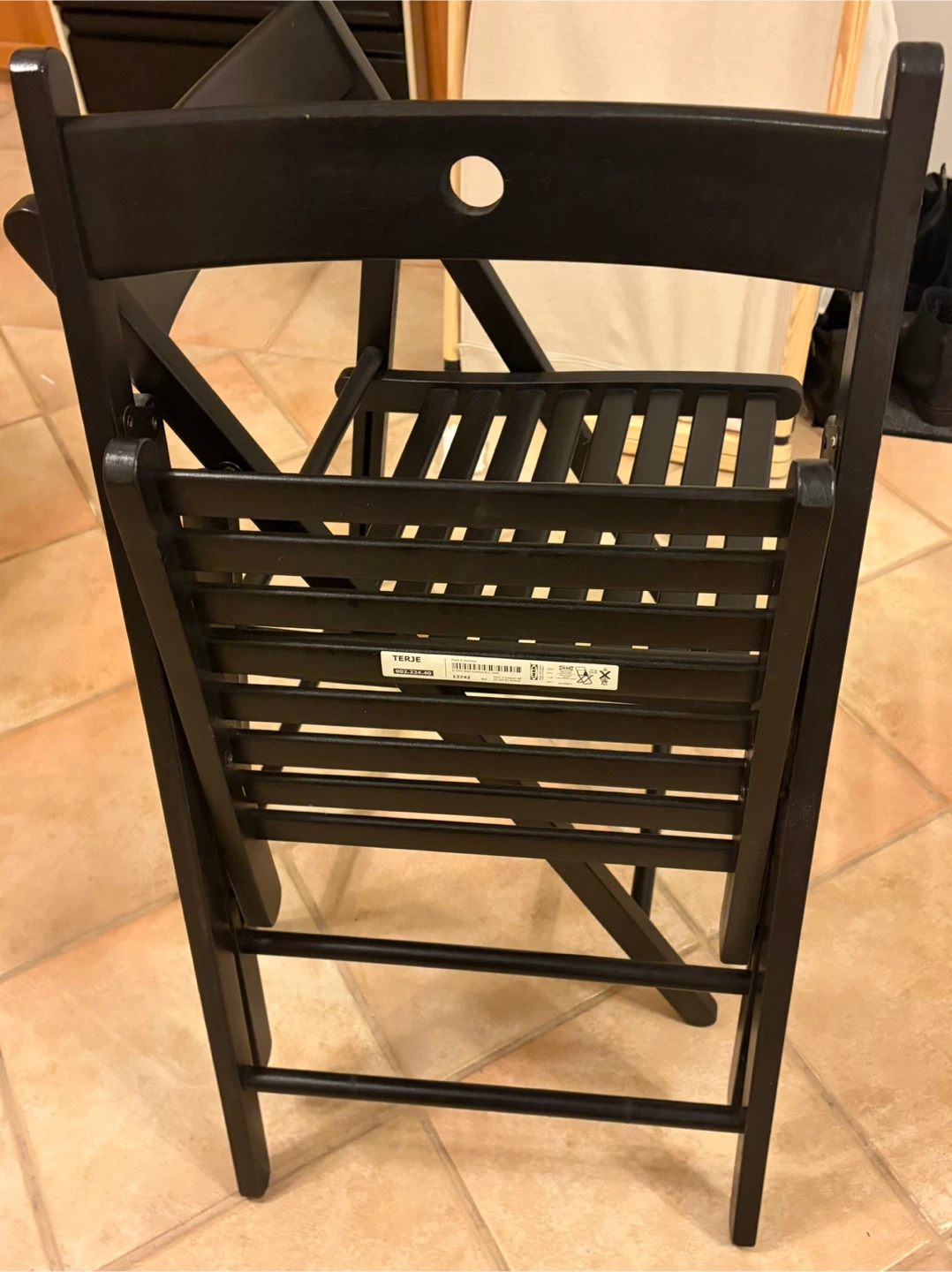 IKEA - holding chairs - photo 3