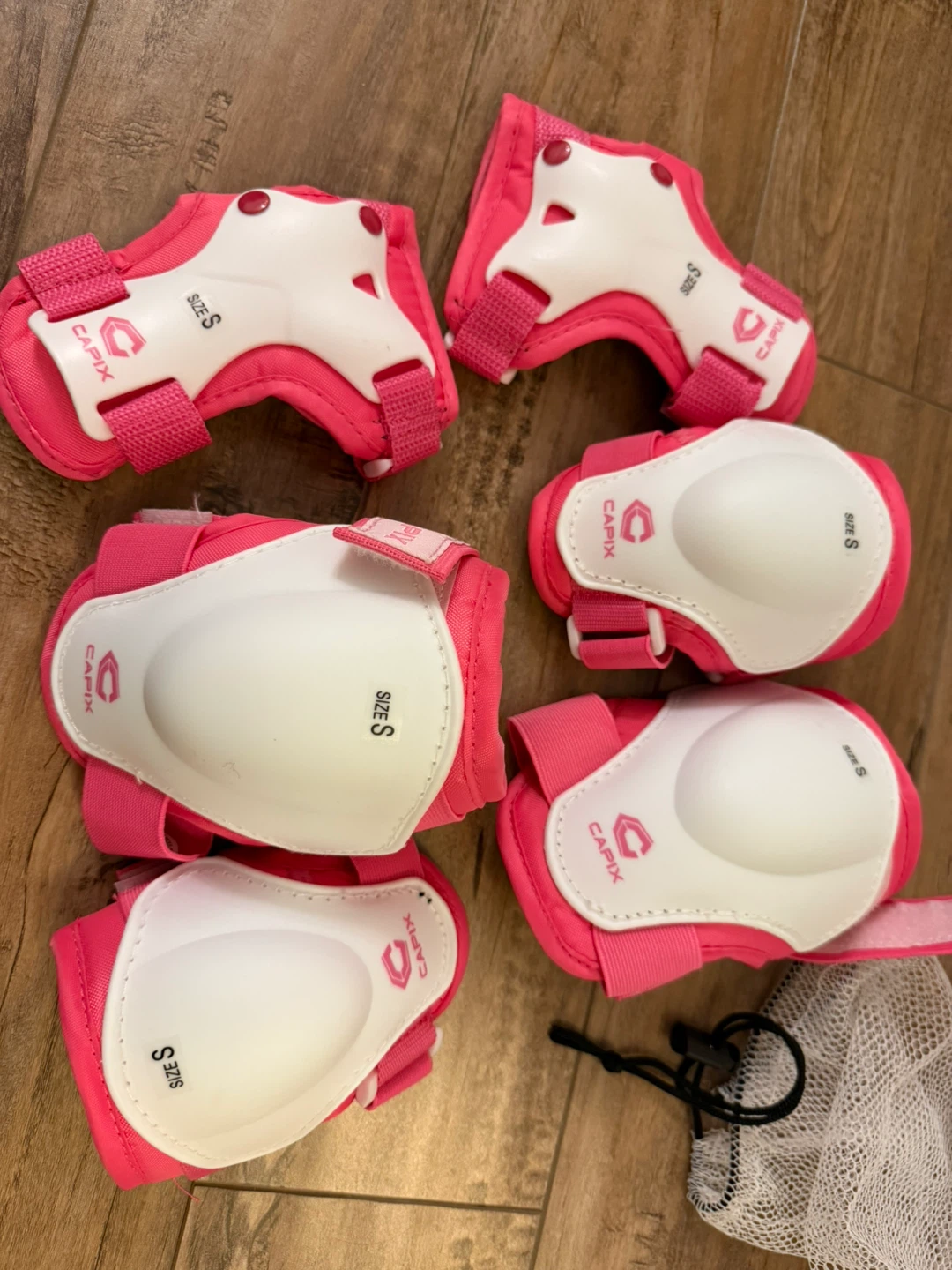 Capix Rollerblades and Protective Gear Set - Size S