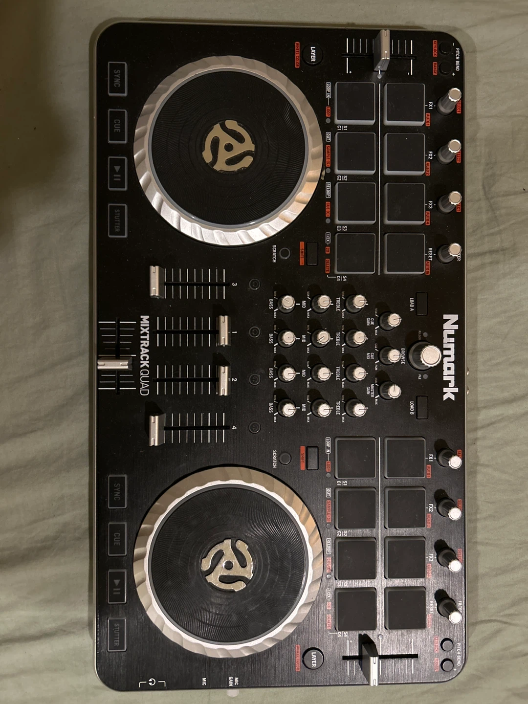 Numark Mixtrack Quad DJ Controller