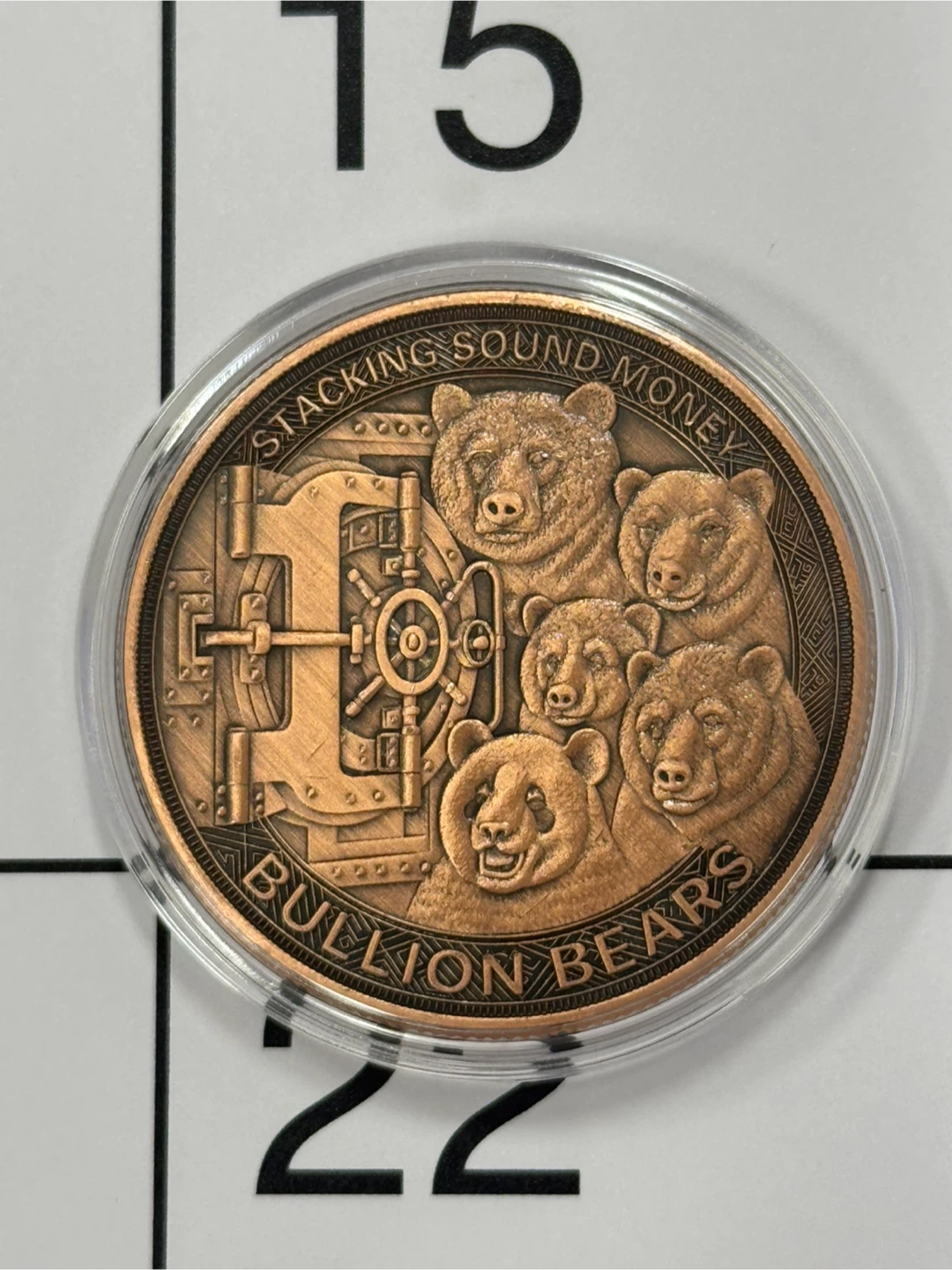 1 oz Copper Bullion Stackers Grizzly Bear round in Capsule - photo 2