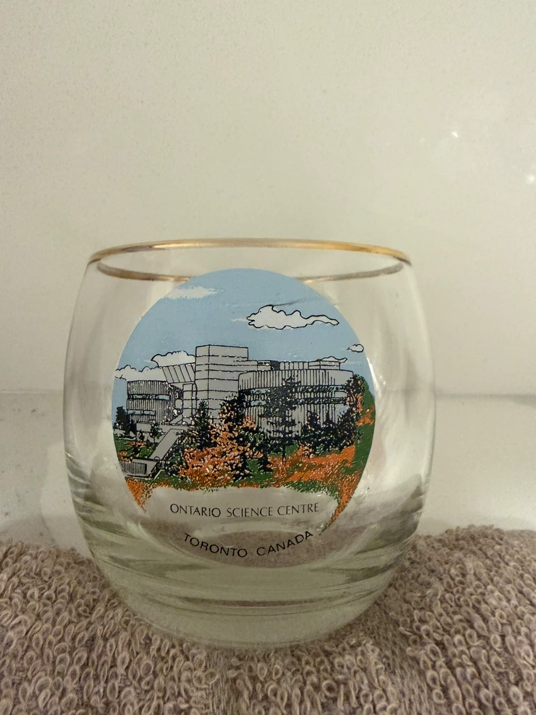 Set of 4 vintage Toronto landmark glasses - photo 4