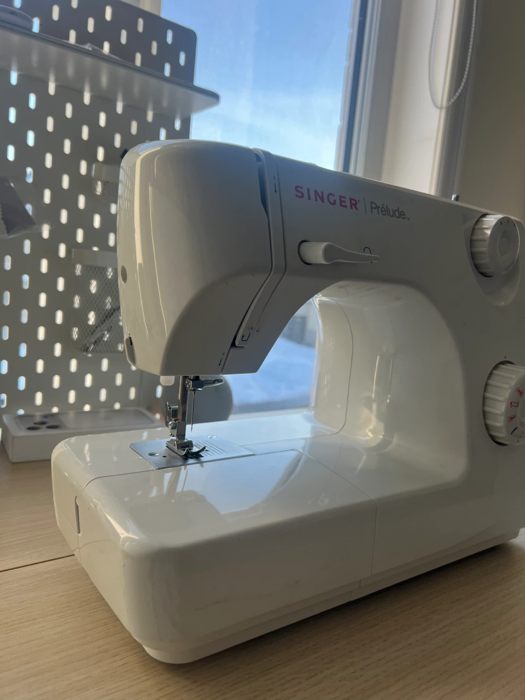 SINGER Prelude Sewing Machine - photo 2