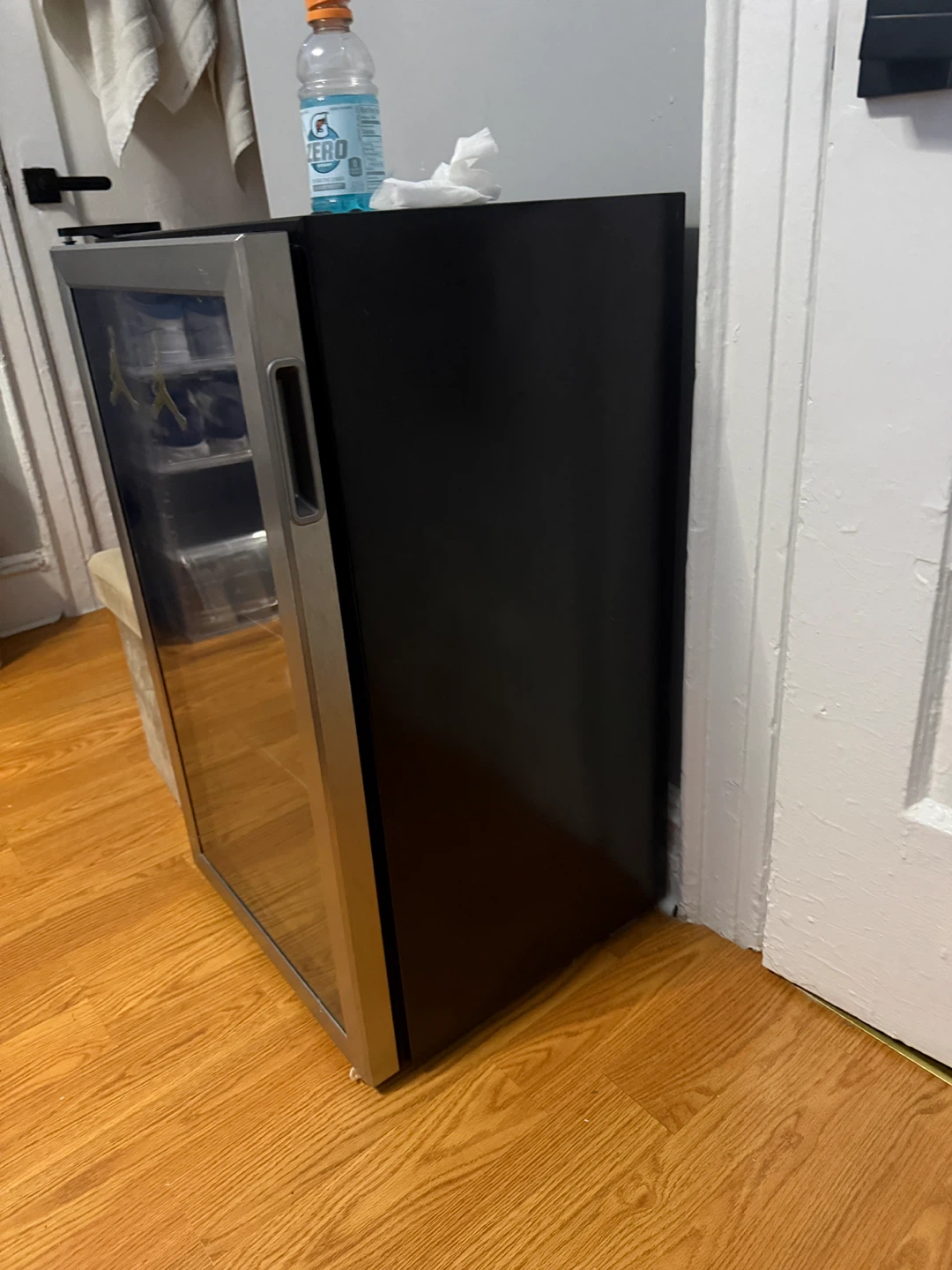 Compact Beverage Refrigerator Cooler - photo 4