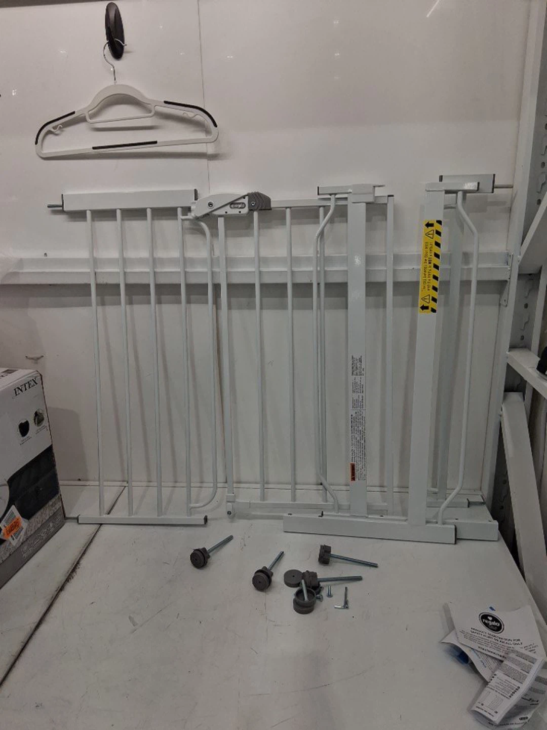 Regalo Extra Wide Pressure Mount Gate - photo 3