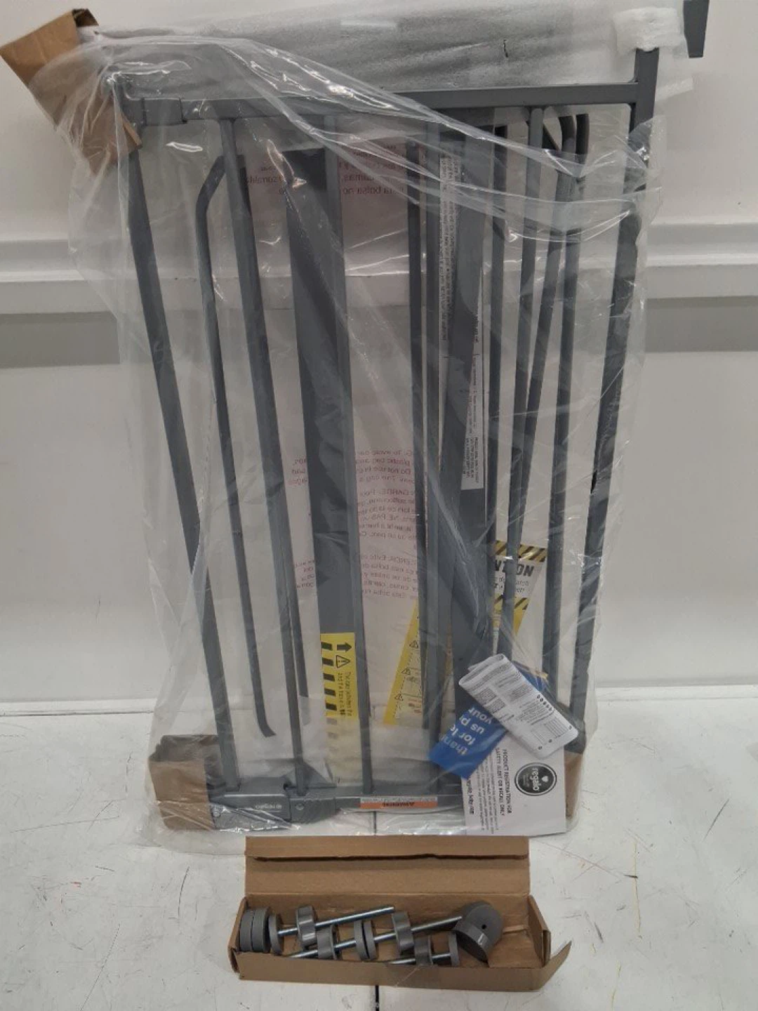 Regalo Easy Step Extra Wide Safety Gate - photo 2