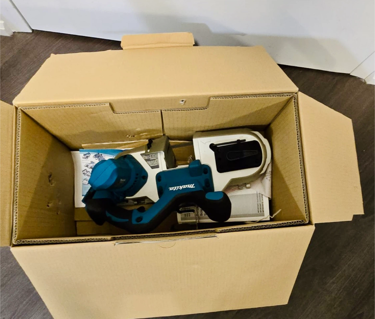 Makita LXT Cordless Portable Band Saw - photo 2