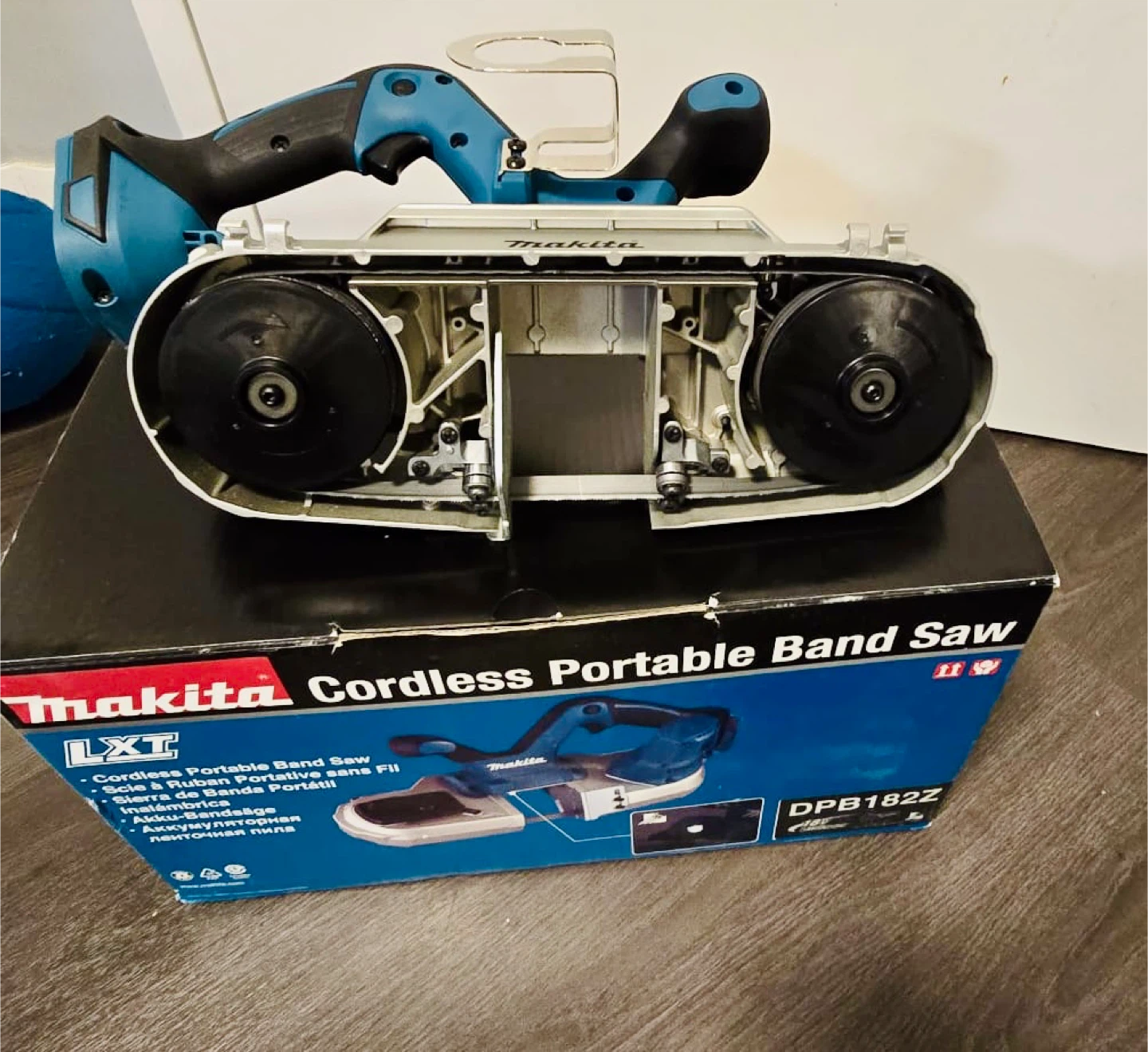Makita LXT Cordless Portable Band Saw - photo 3