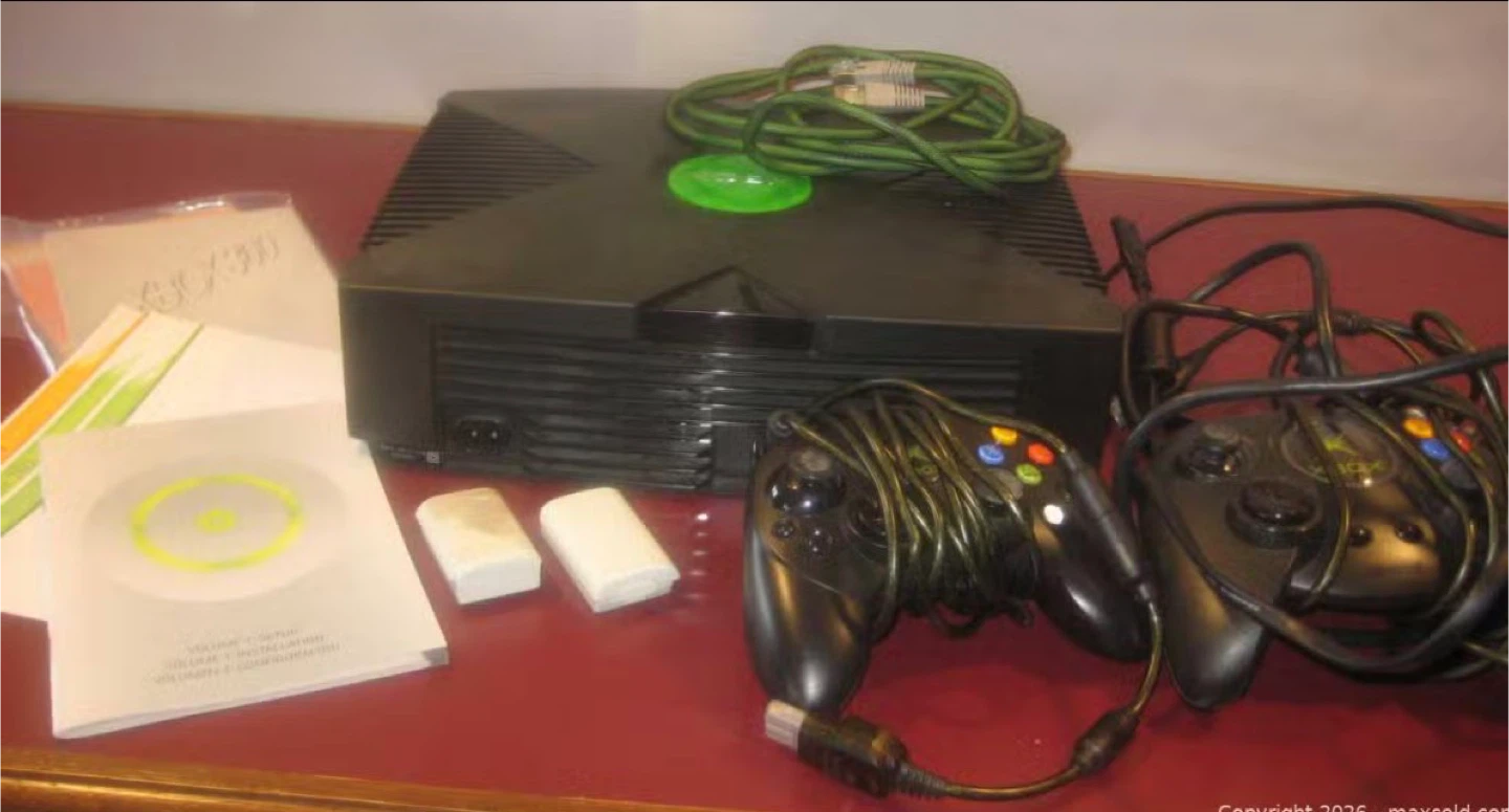 Original Xbox Console Bundle with 2 Controllers