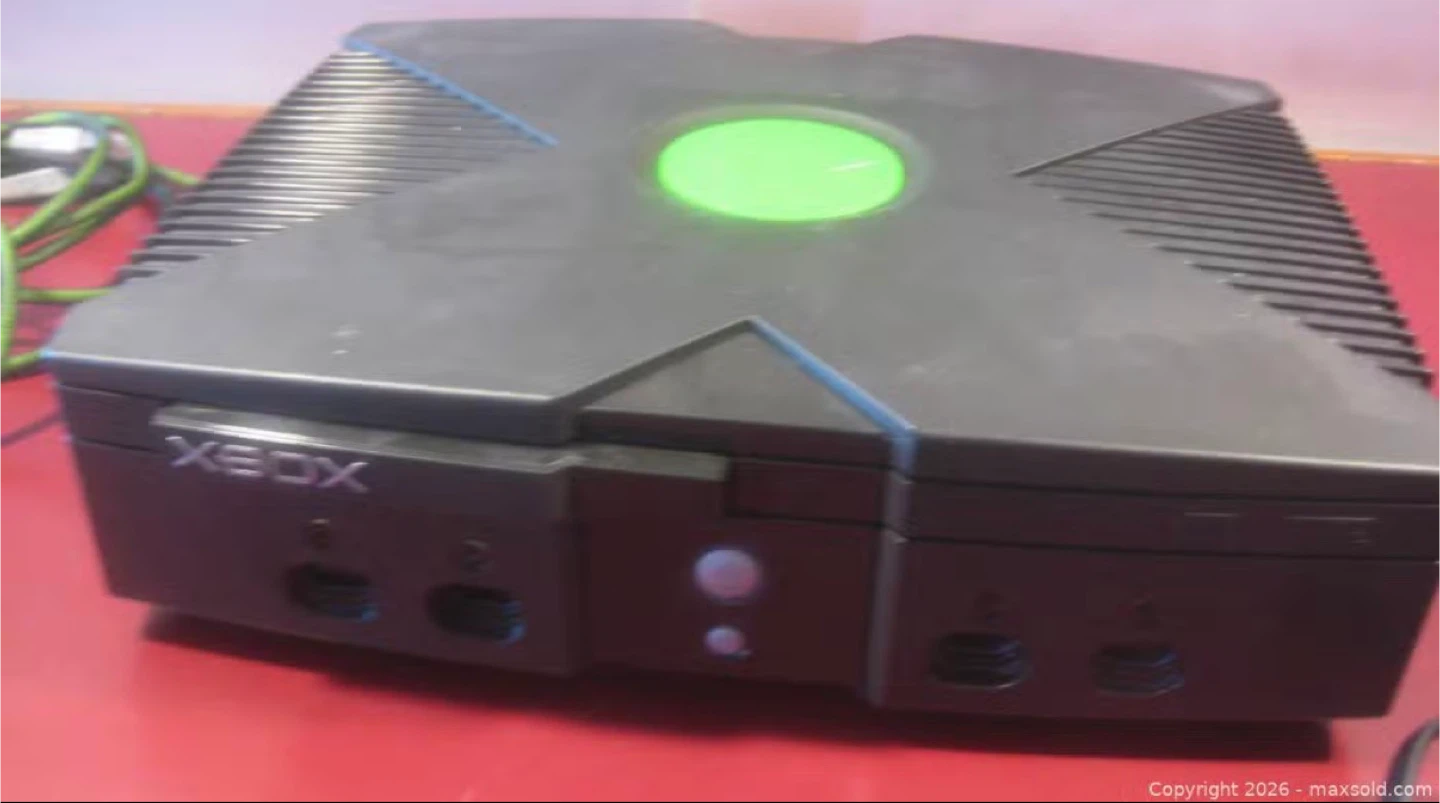 Original Xbox Console Bundle with 2 Controllers - photo 4