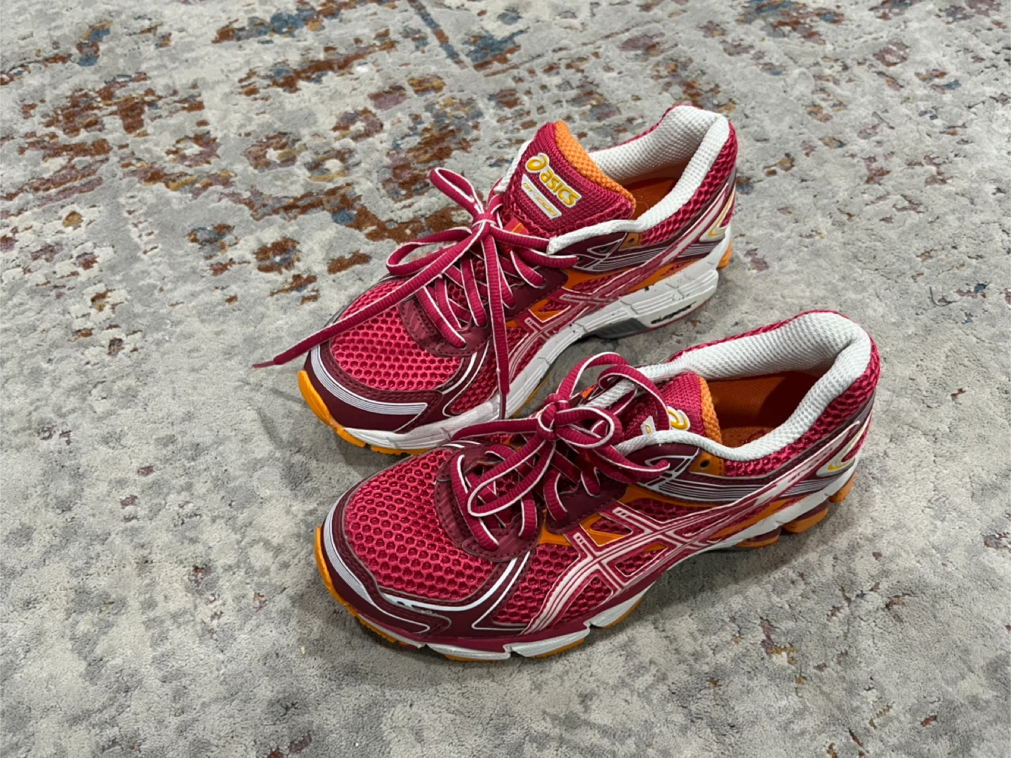 ASICS  GT - 1000   size 5