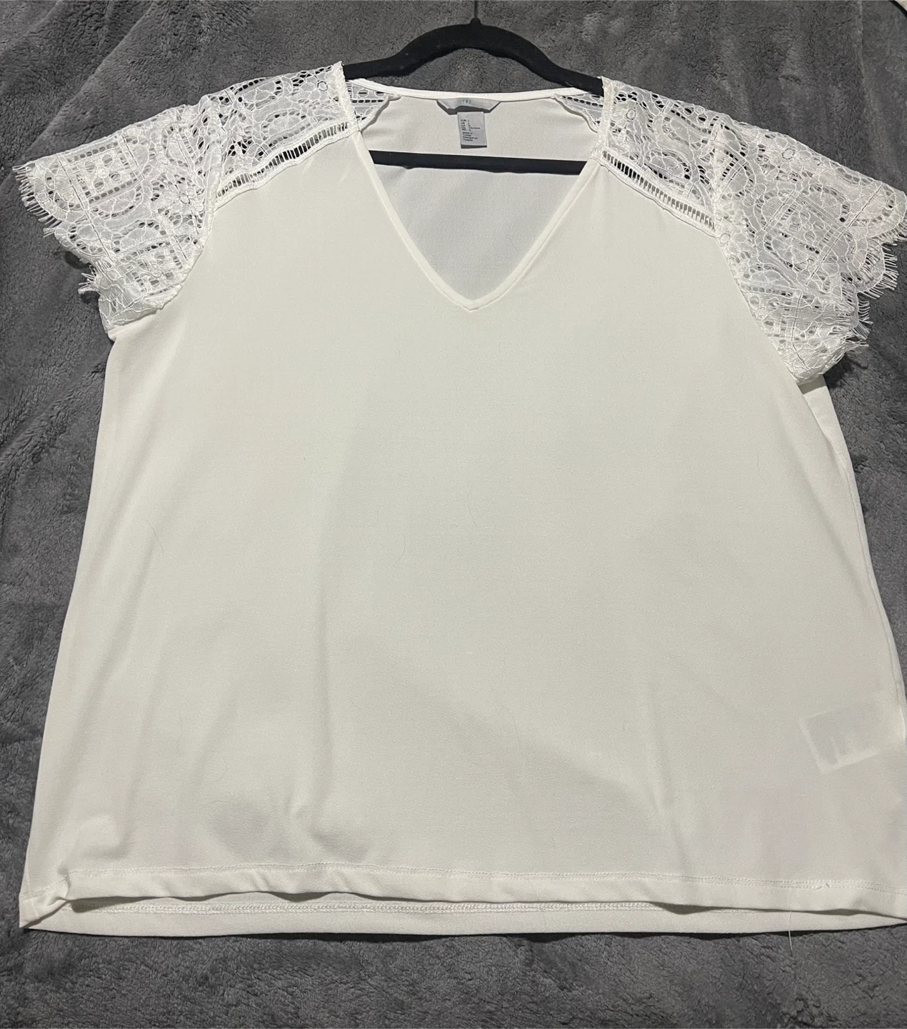 H&M White Lace Sleeve V-Neck Top - Size L